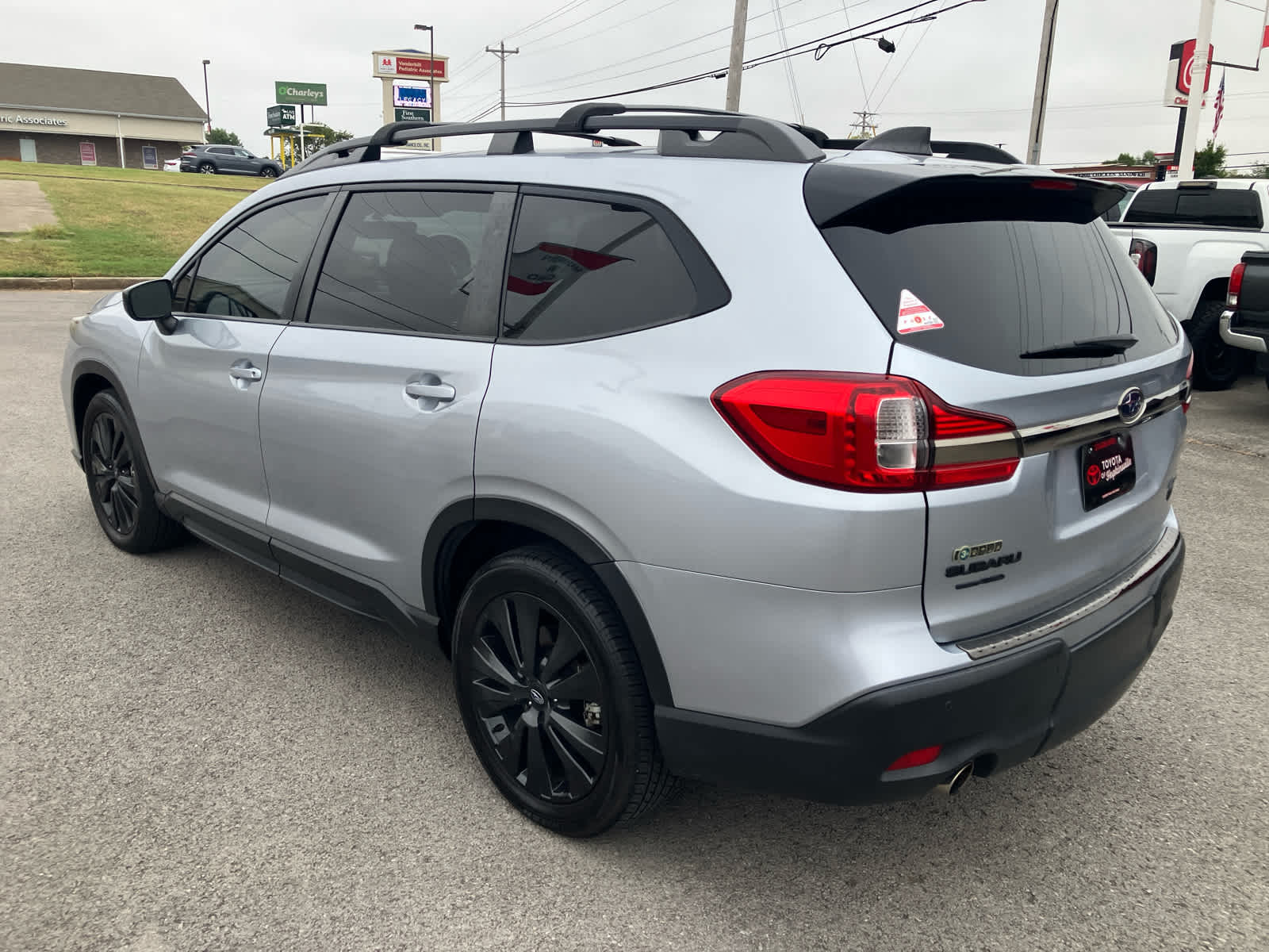 2022 Subaru Ascent photo 6 of 37