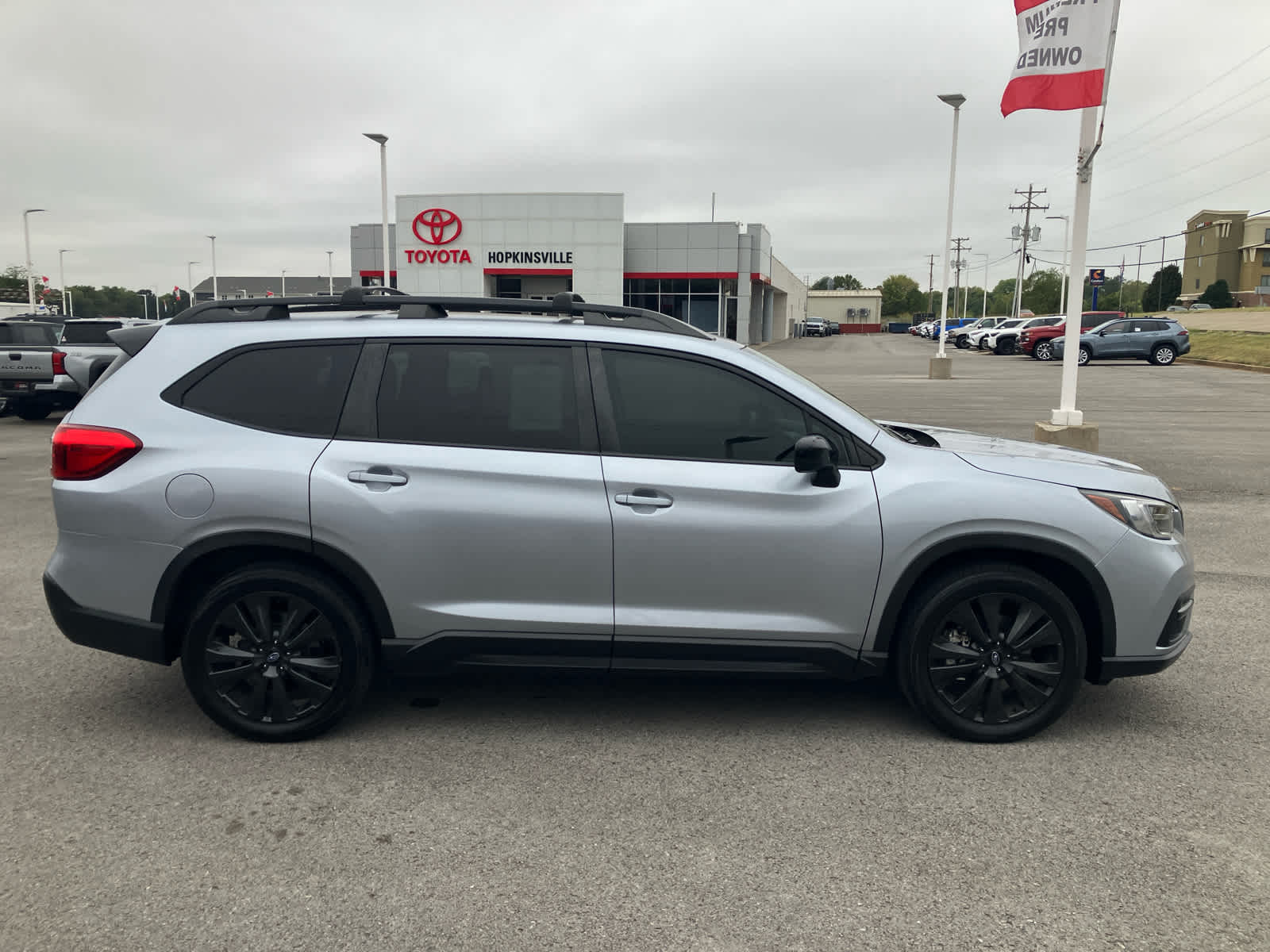 2022 Subaru Ascent photo 8 of 37