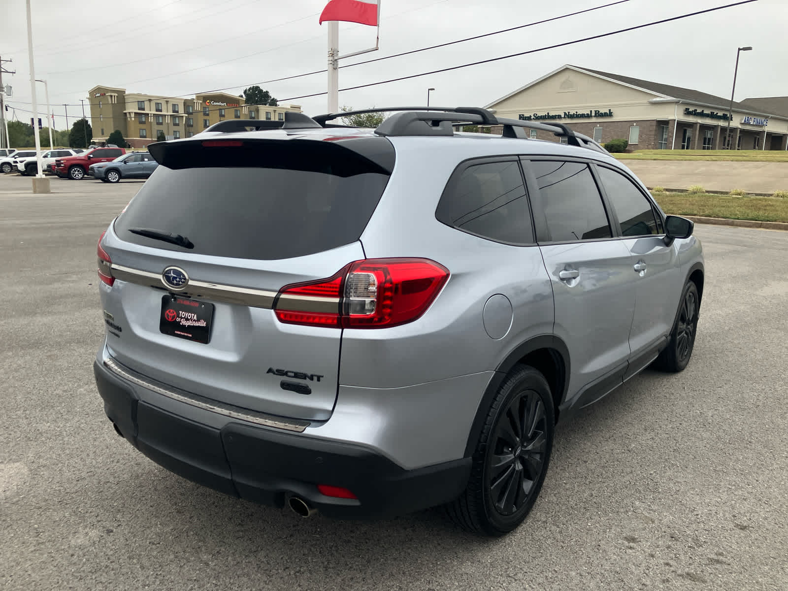 2022 Subaru Ascent photo 7 of 37