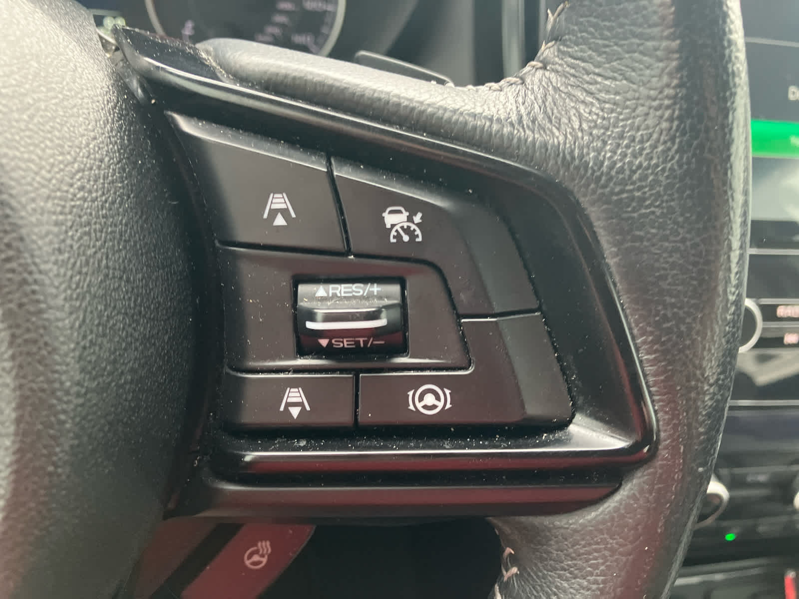 2022 Subaru Ascent photo 21 of 37
