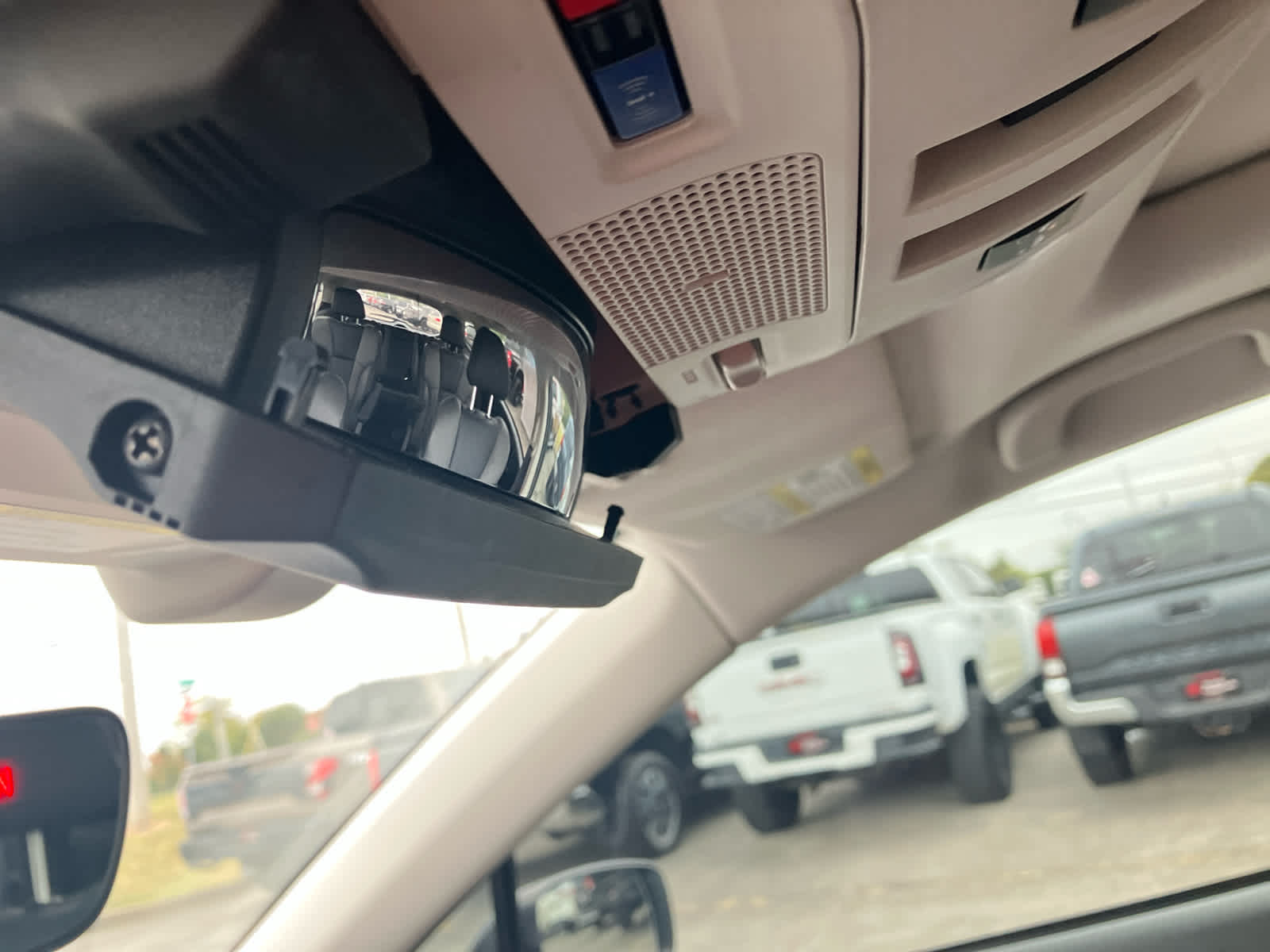 2022 Subaru Ascent photo 24 of 37