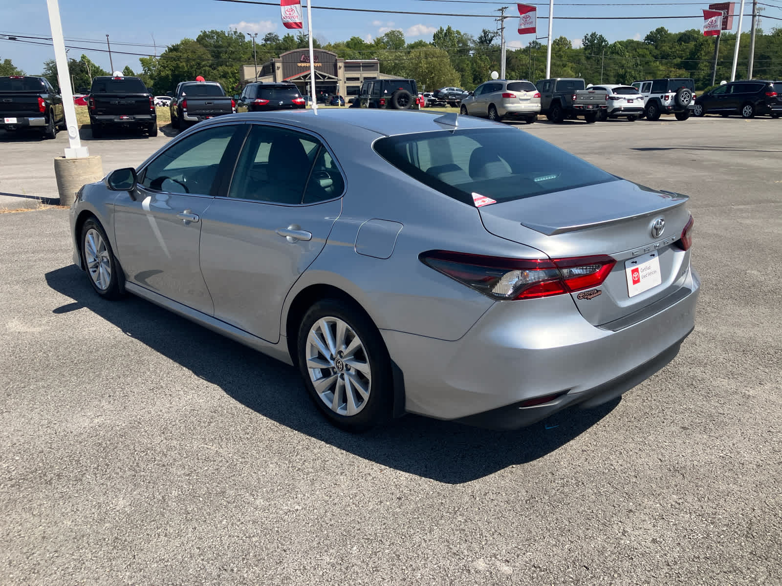 2023 Toyota Camry photo 5 of 29