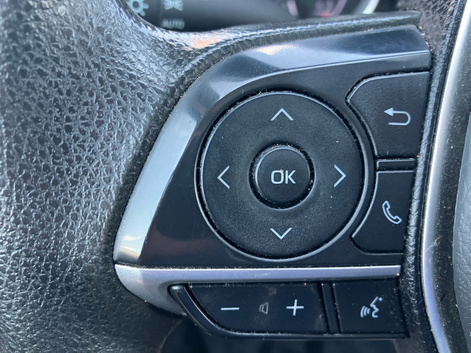 2023 Toyota Camry photo 17 of 29