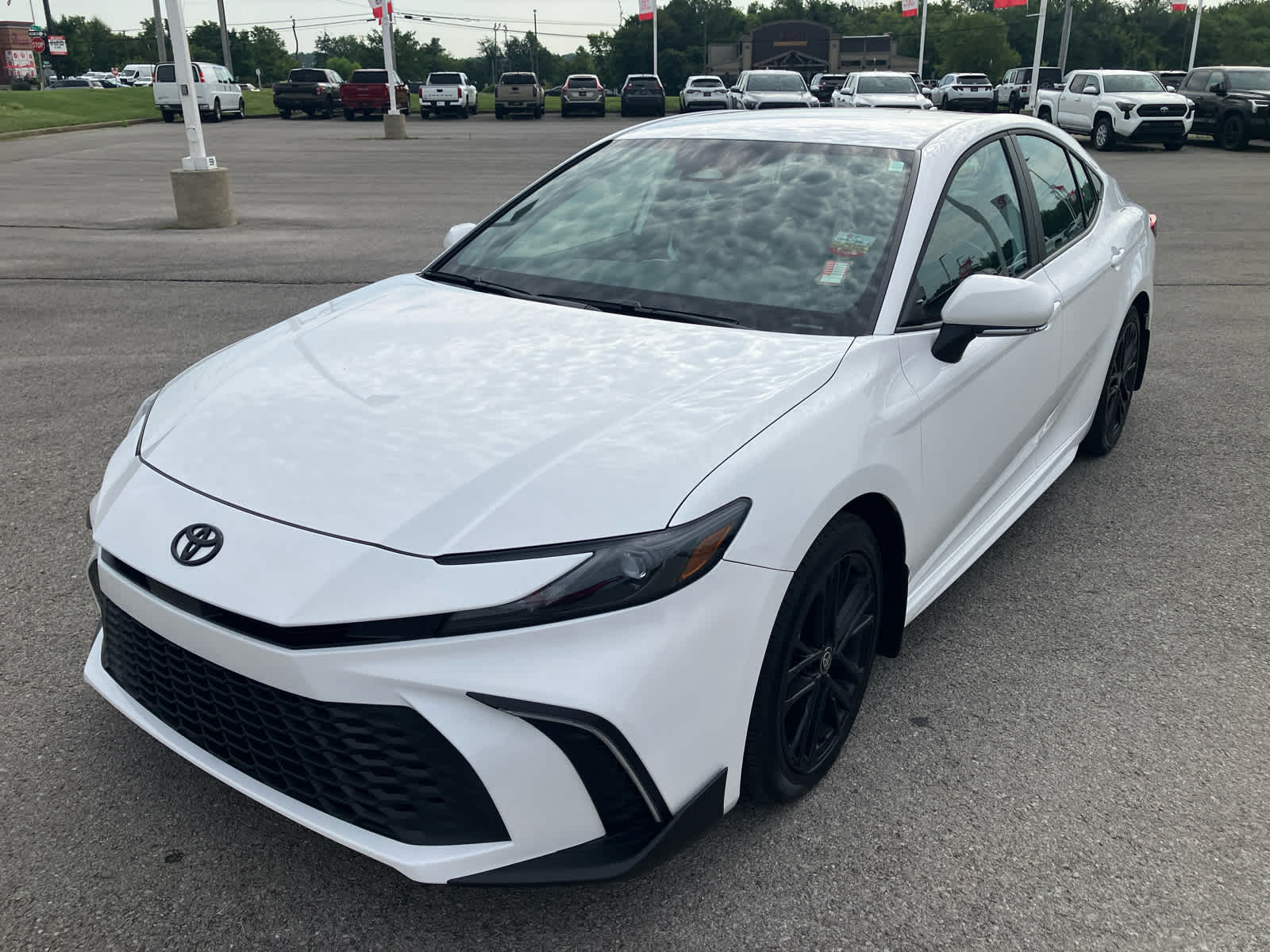 2026 Toyota Camry photo 5 of 38