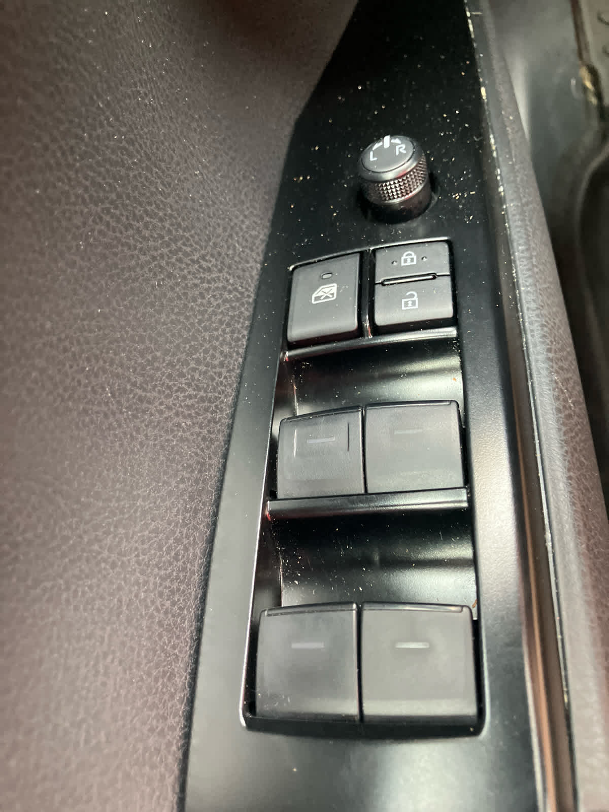 2026 Toyota Camry photo 14 of 38