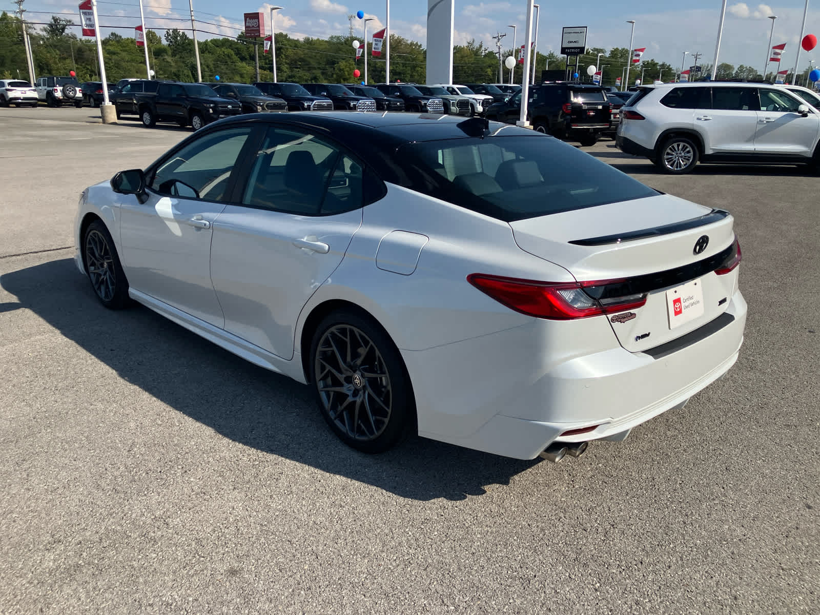 2026 Toyota Camry photo 7 of 41