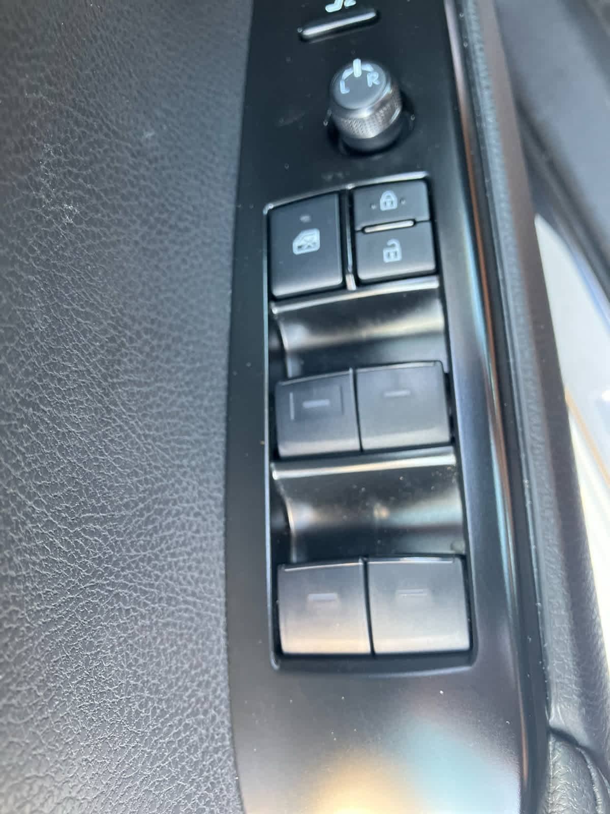 2026 Toyota Camry photo 15 of 41