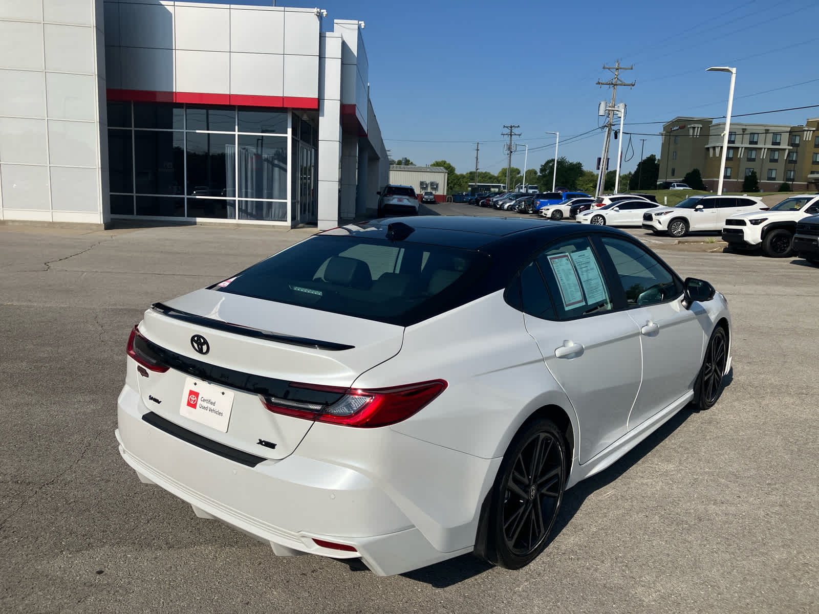 2026 Toyota Camry photo 8 of 39