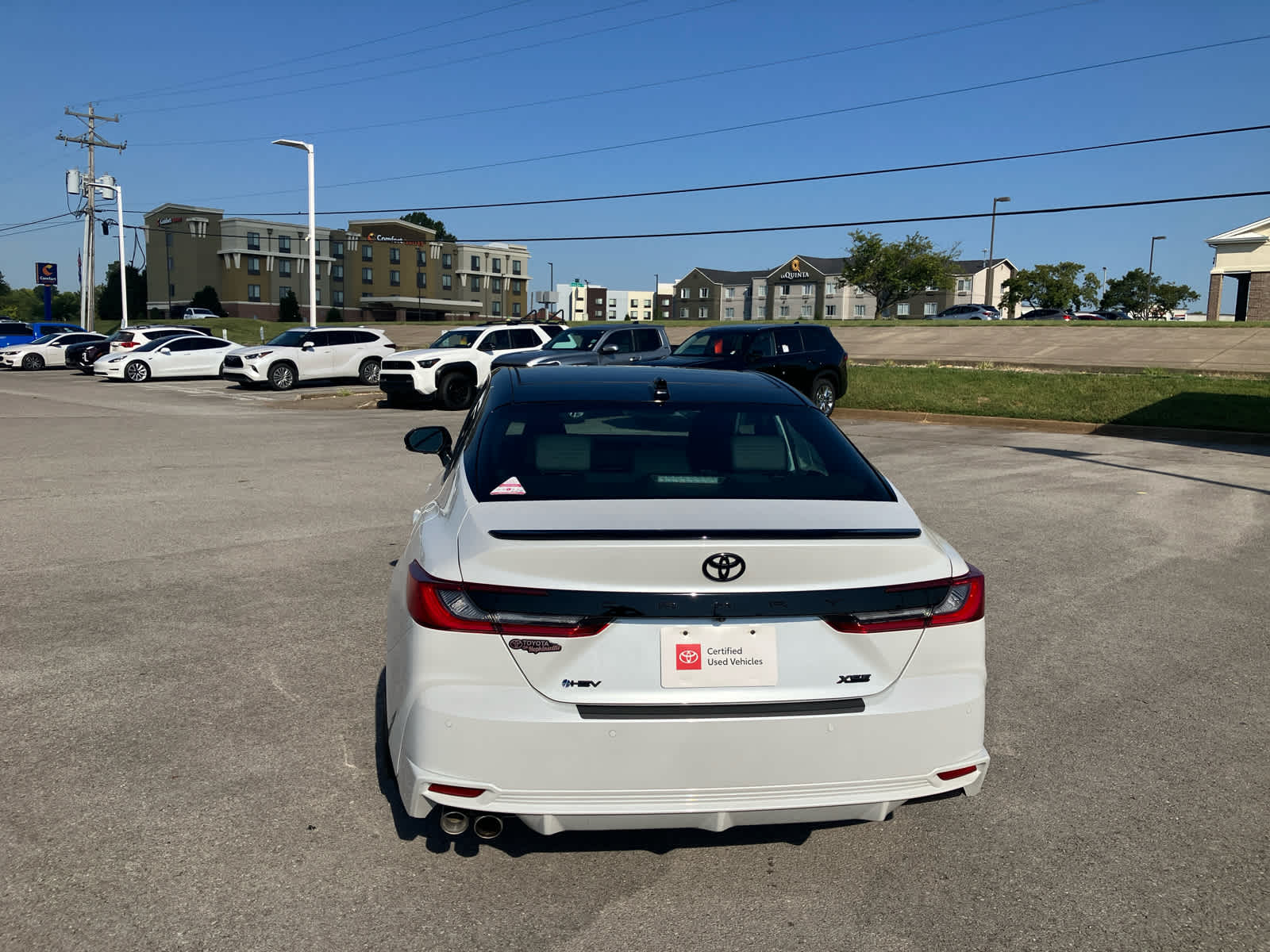 2026 Toyota Camry photo 7 of 39