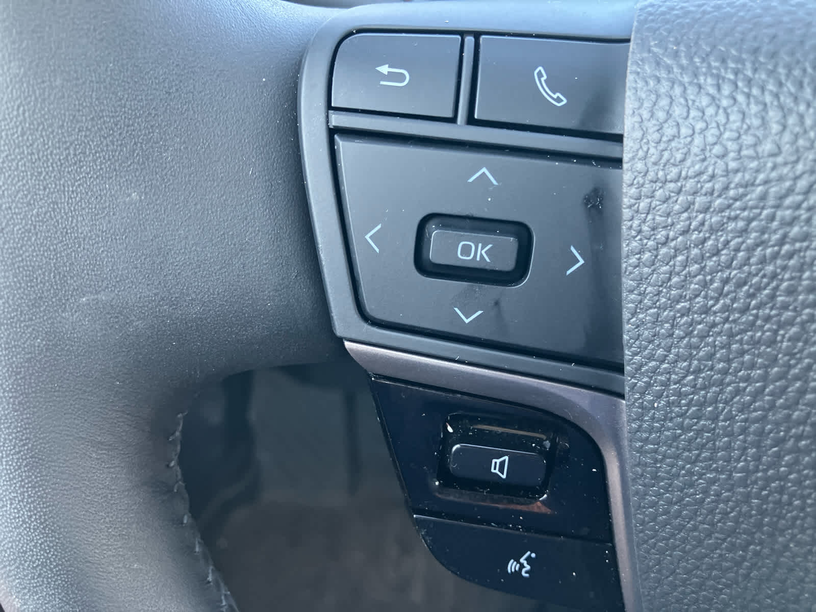 2026 Toyota Camry photo 19 of 39