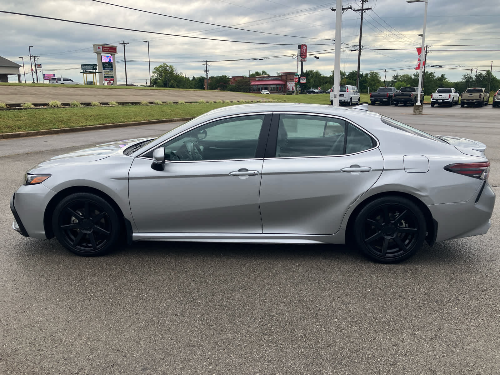 2024 Toyota Camry photo 4 of 34