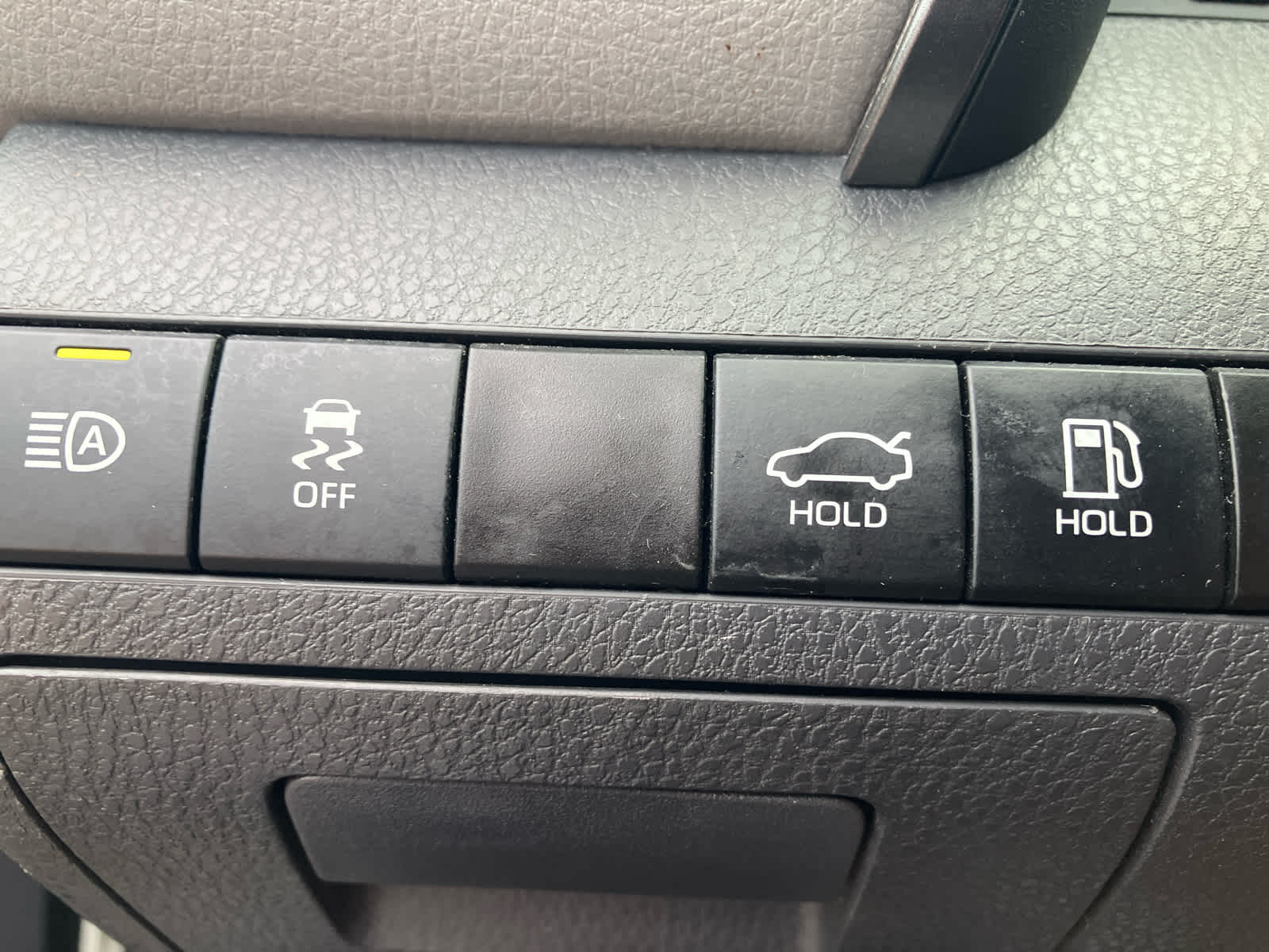 2024 Toyota Camry photo 13 of 34