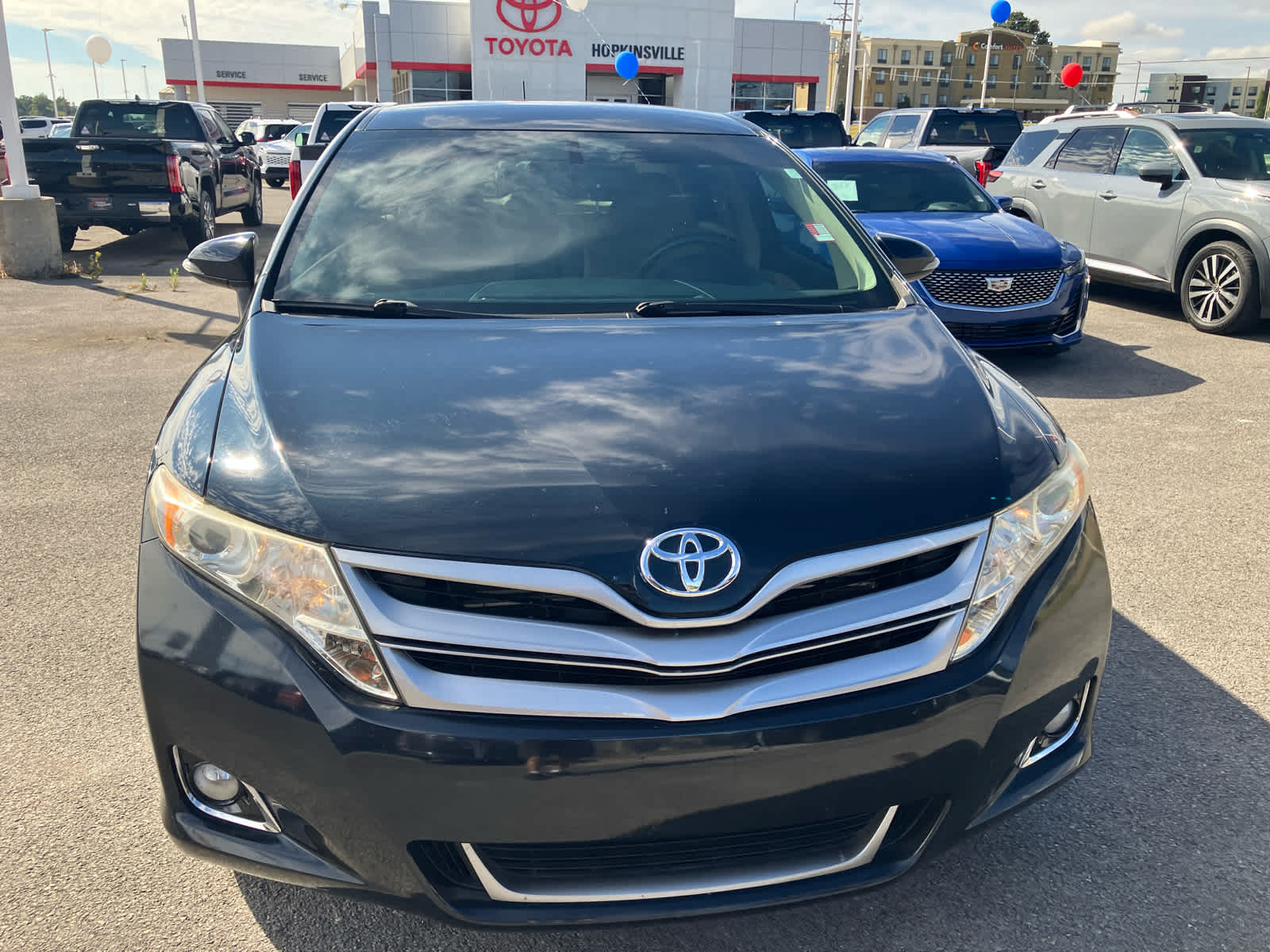 2013 Toyota Venza photo 2 of 29