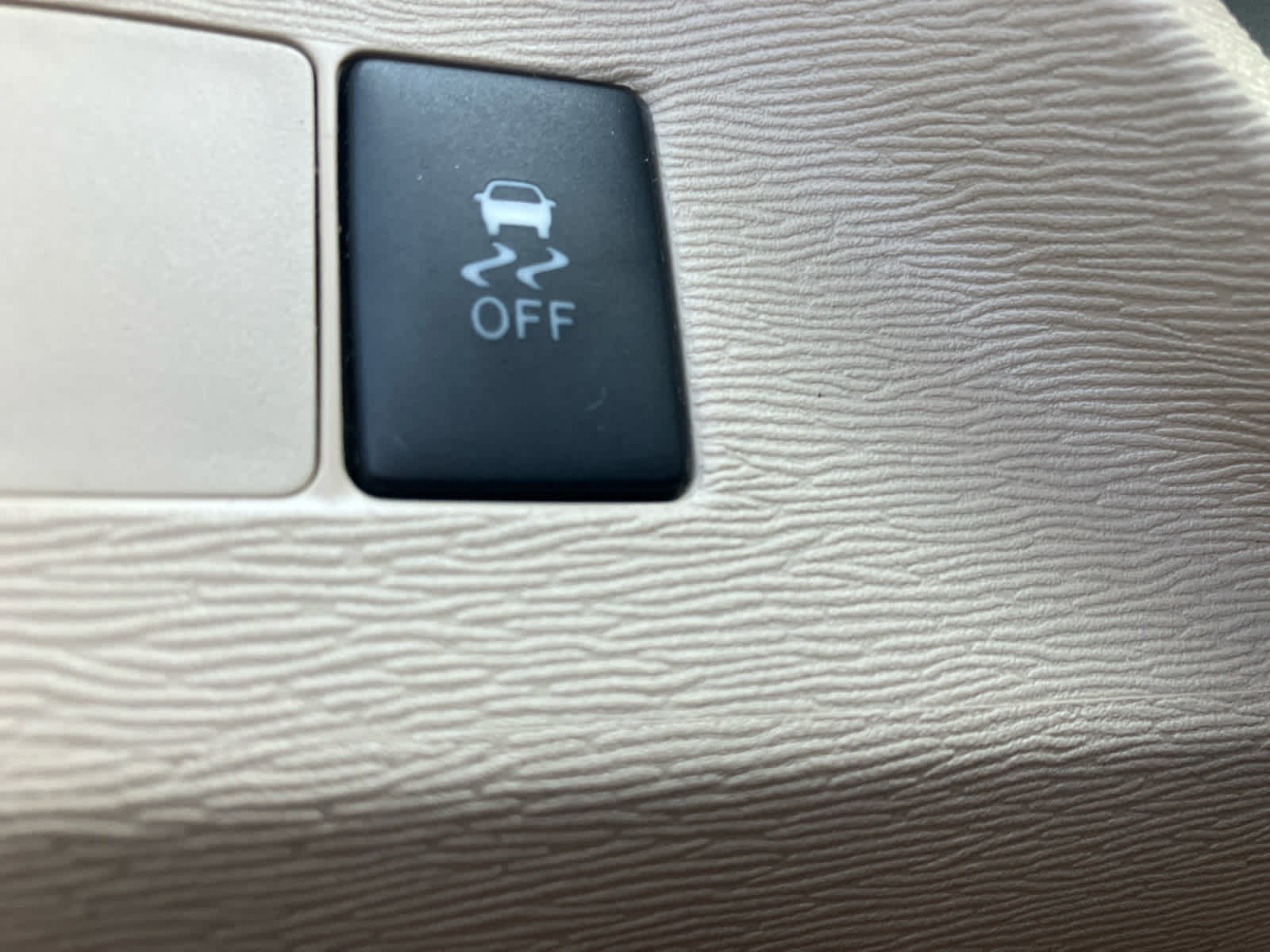 2013 Toyota Venza photo 14 of 29