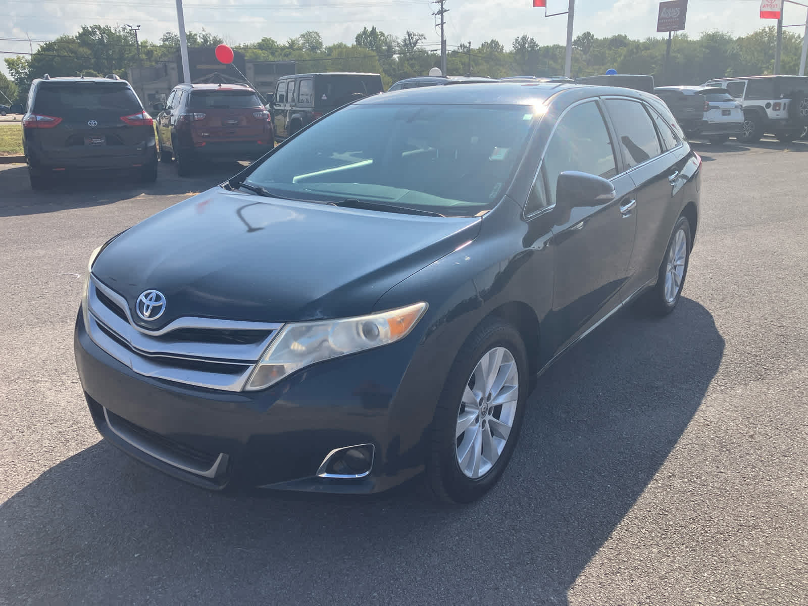2015 Toyota Venza photo 3 of 25