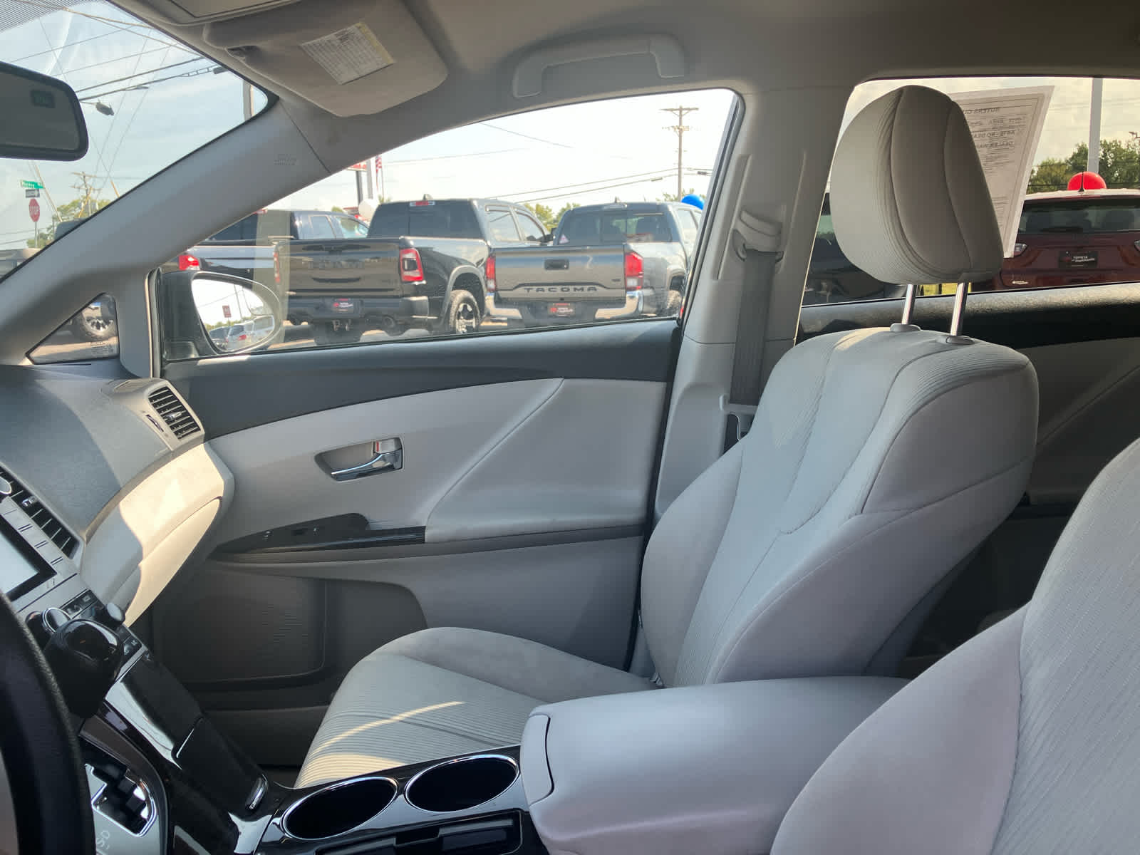 2015 Toyota Venza photo 9 of 25
