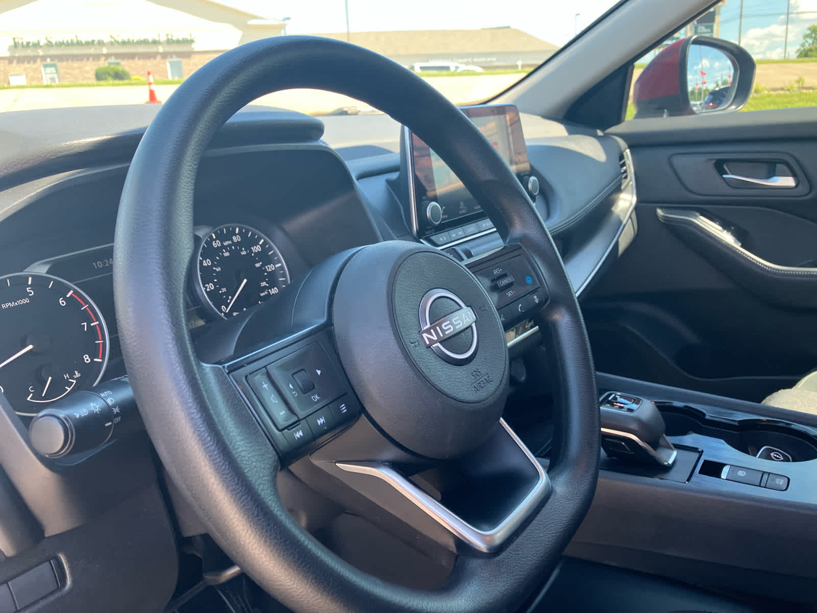 2024 Nissan Rogue photo 9 of 35
