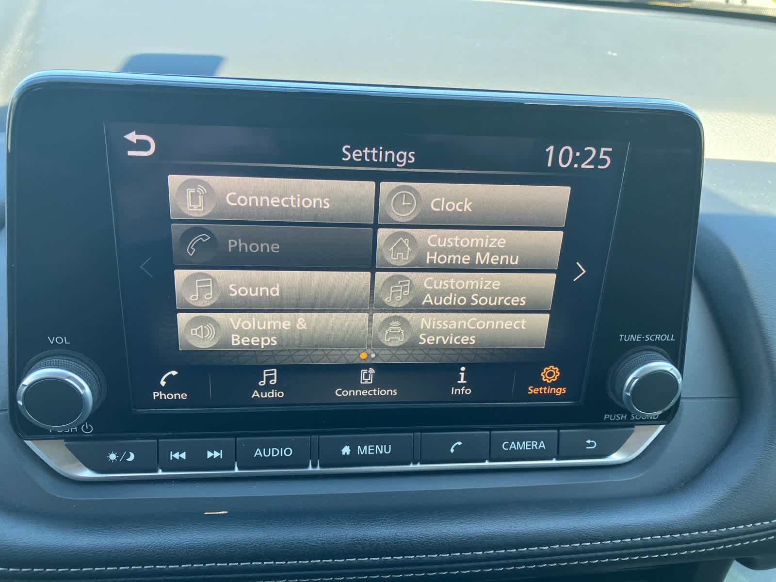 2024 Nissan Rogue photo 24 of 35
