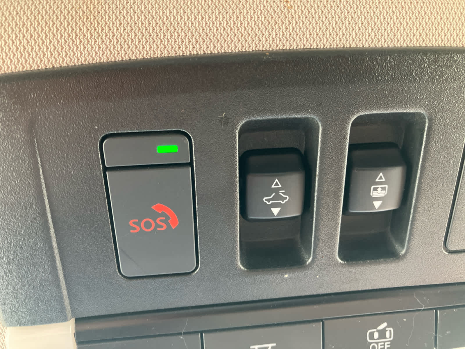 2023 Nissan Pathfinder photo 22 of 39