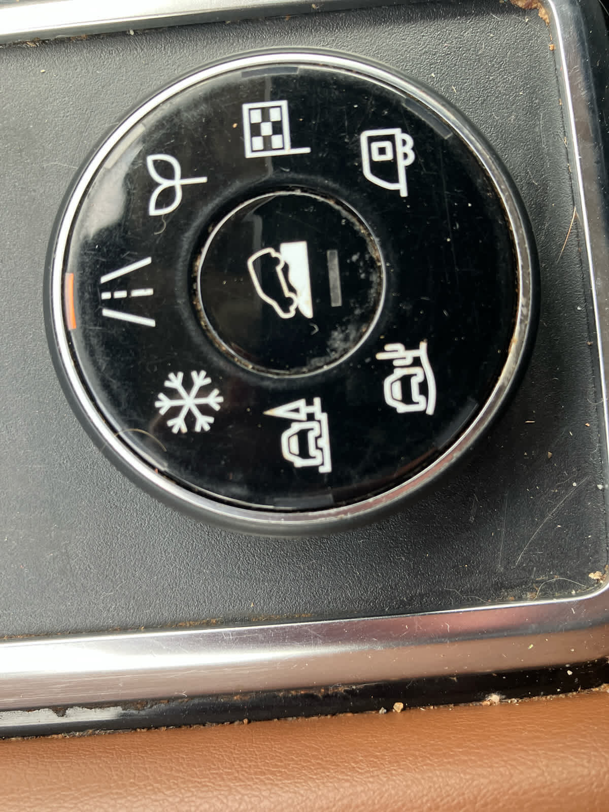 2023 Nissan Pathfinder photo 33 of 39