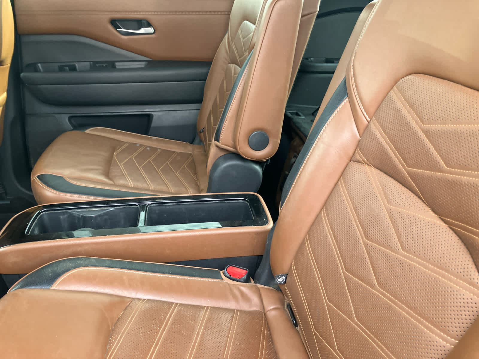 2023 Nissan Pathfinder photo 38 of 39