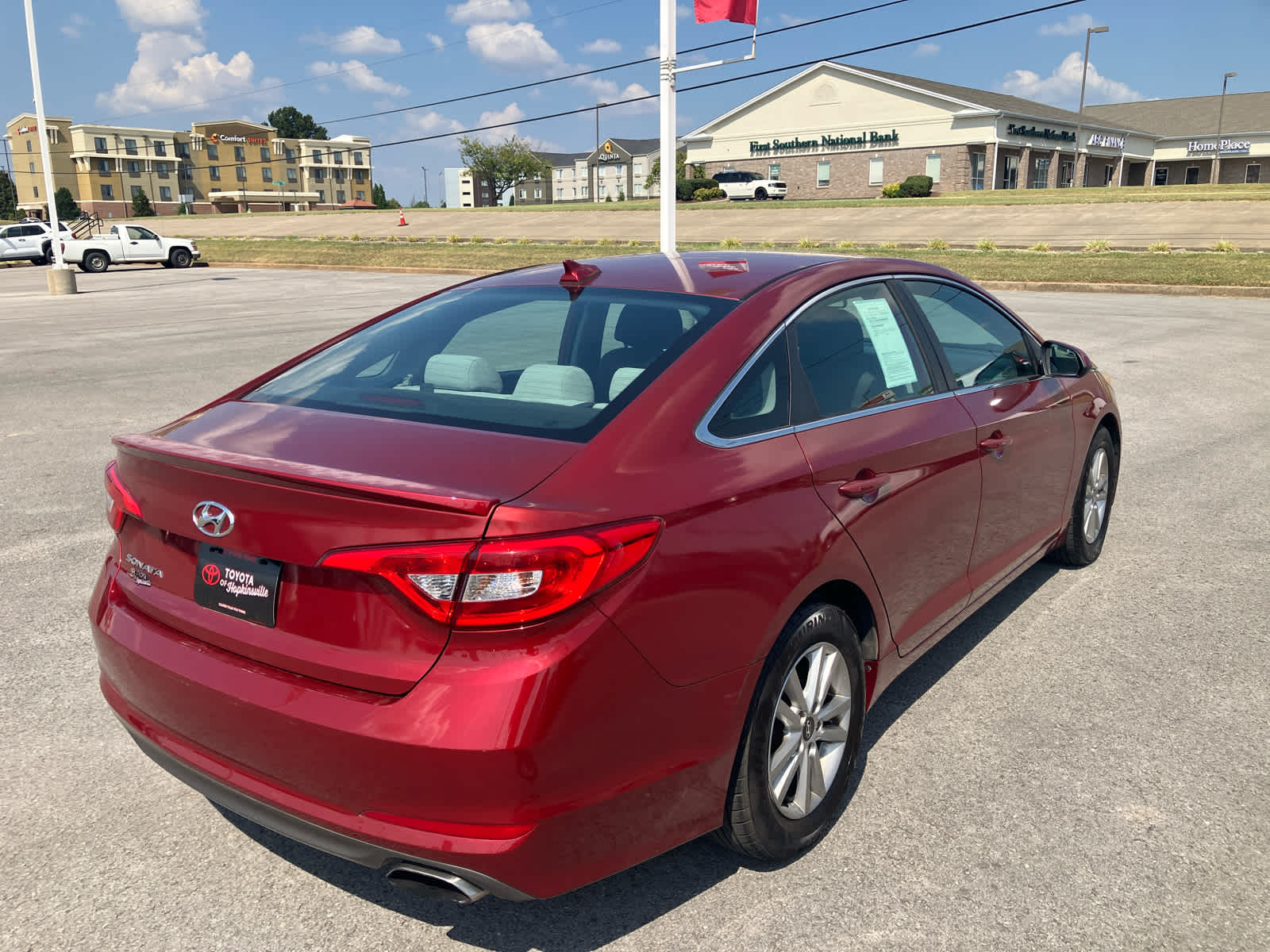2015 Hyundai Sonata photo 6 of 22