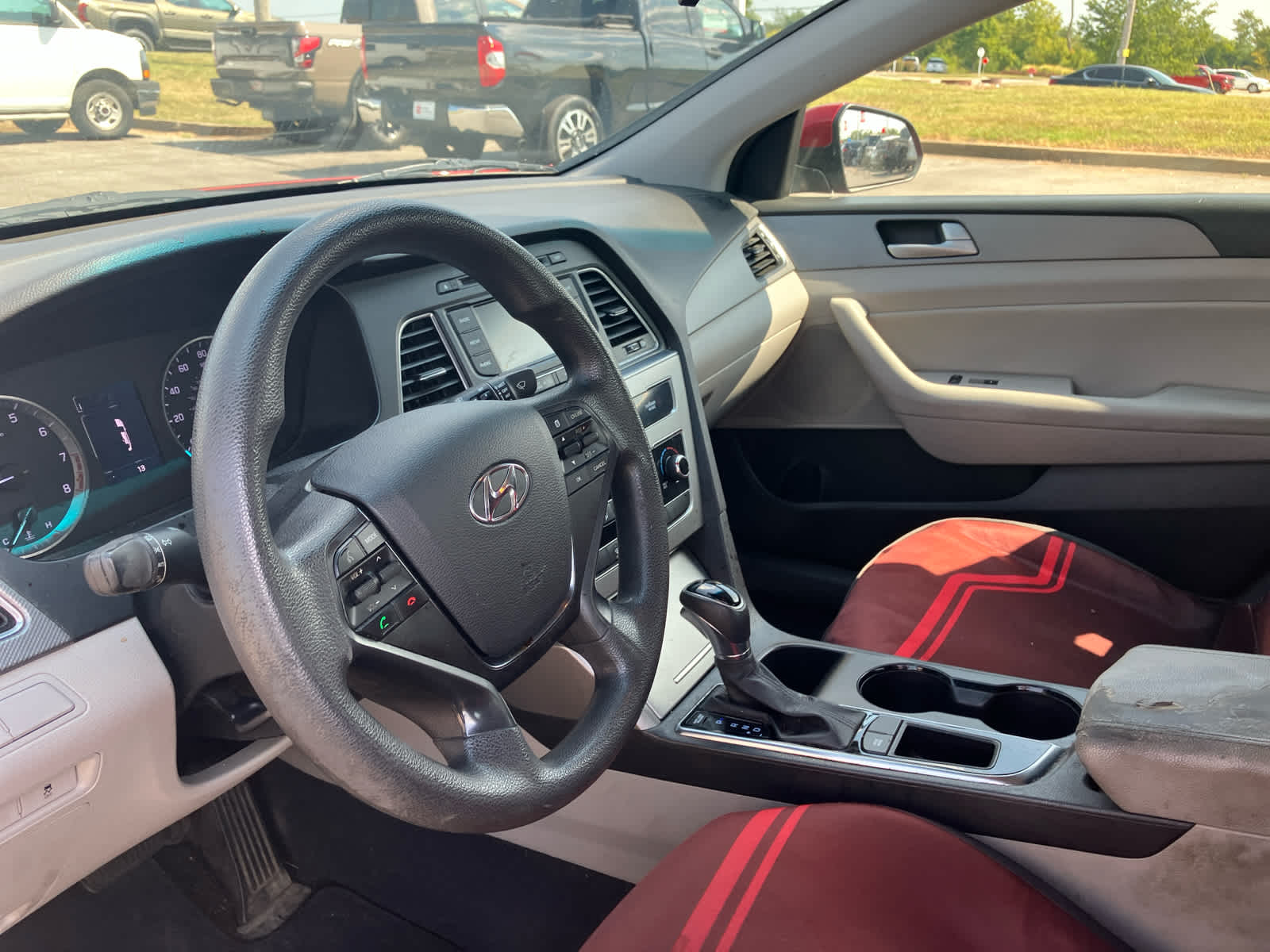 2015 Hyundai Sonata photo 8 of 22