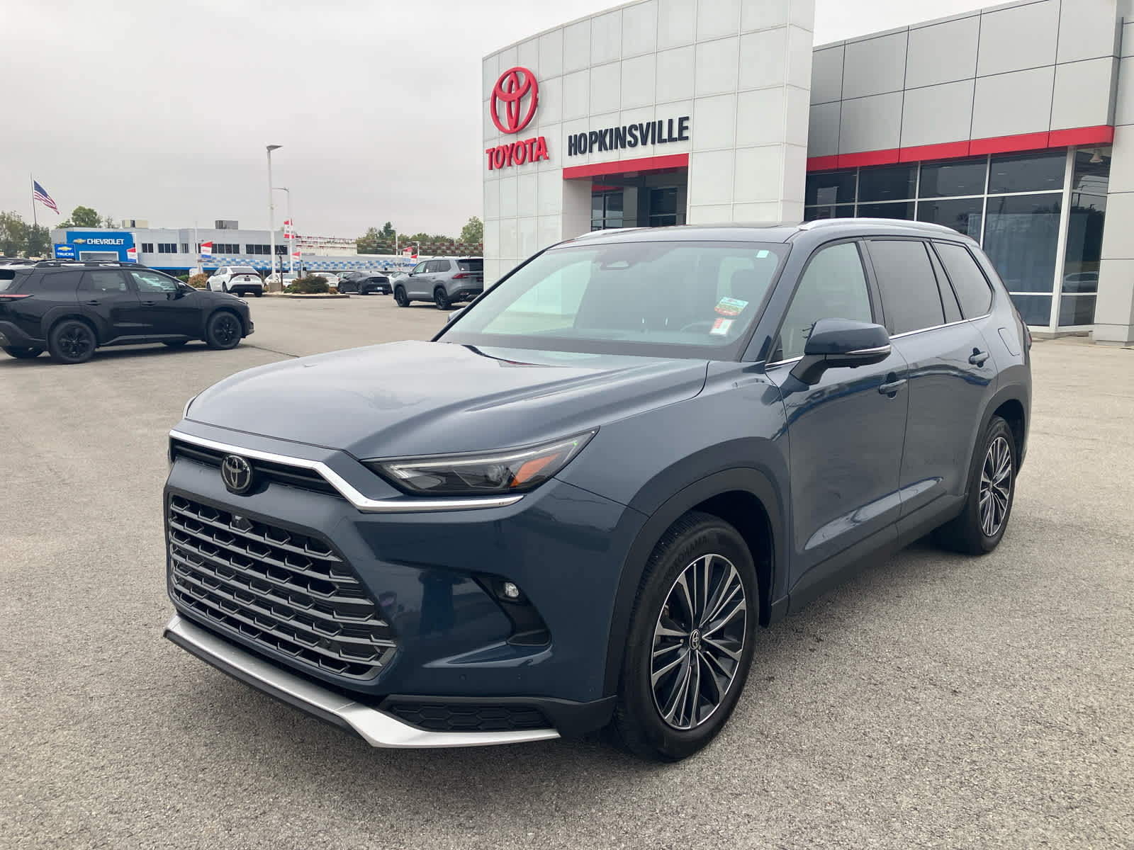 2024 Toyota Grand Highlander photo 4 of 43