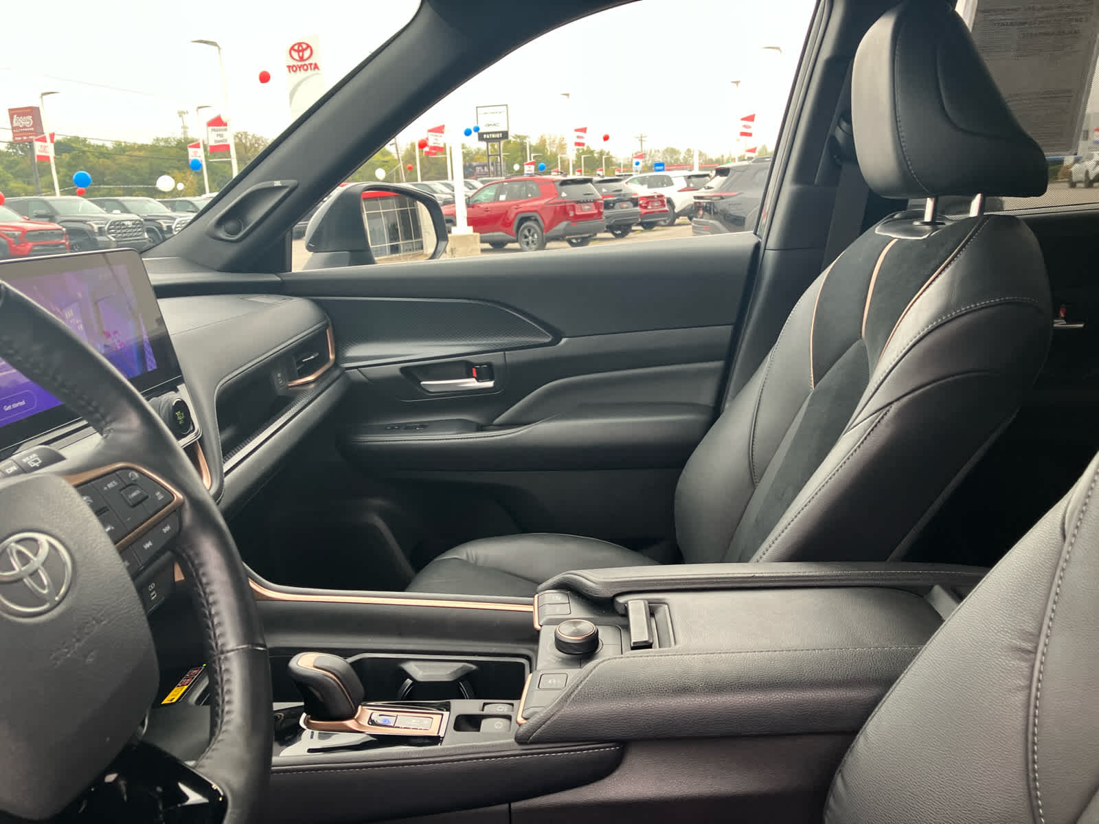 2024 Toyota Grand Highlander photo 12 of 43