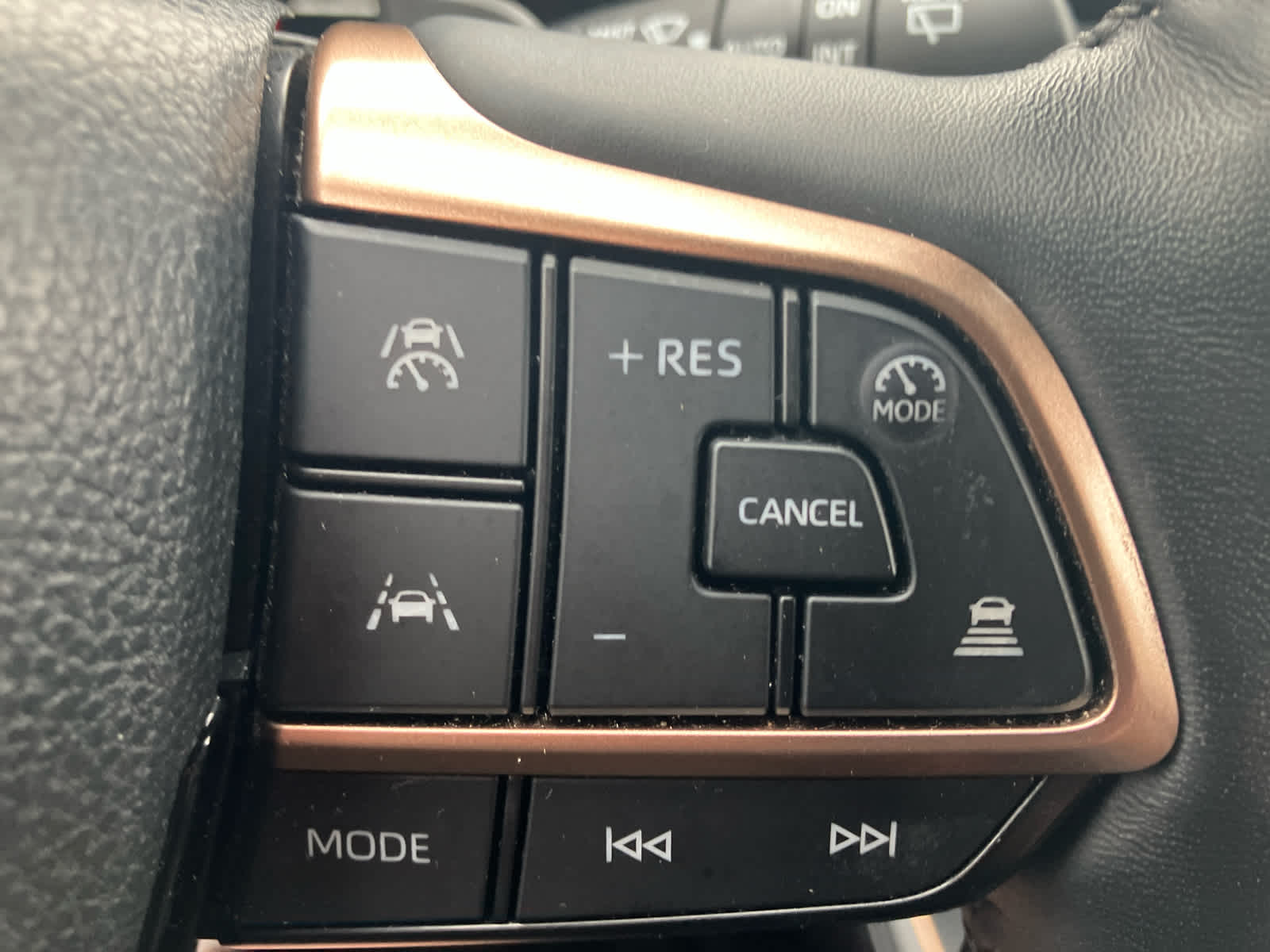 2024 Toyota Grand Highlander photo 22 of 43