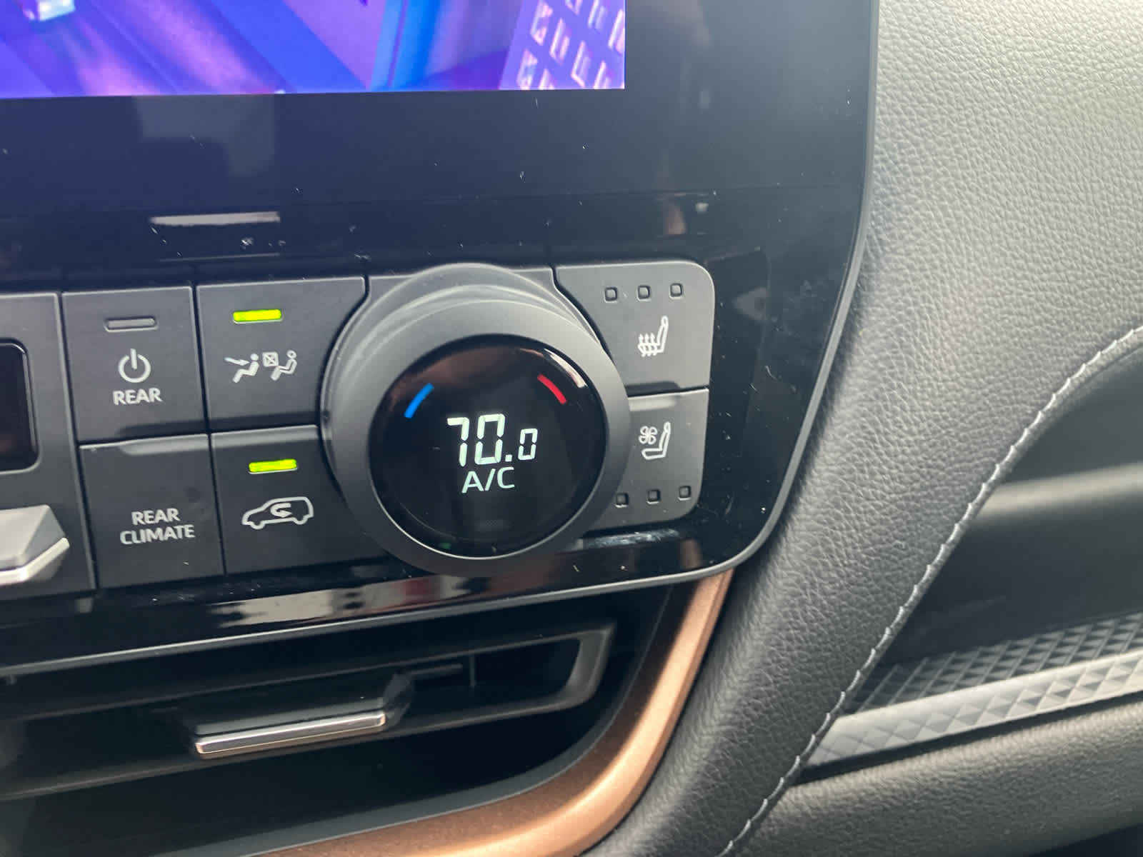 2024 Toyota Grand Highlander photo 33 of 43