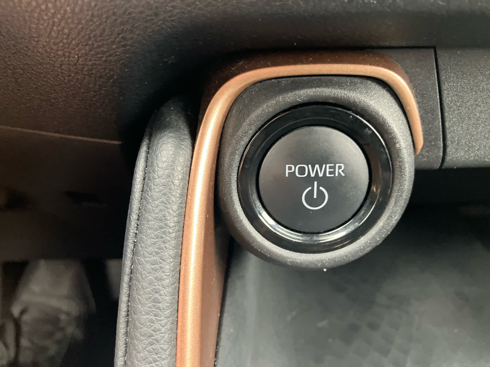 2024 Toyota Grand Highlander photo 34 of 43