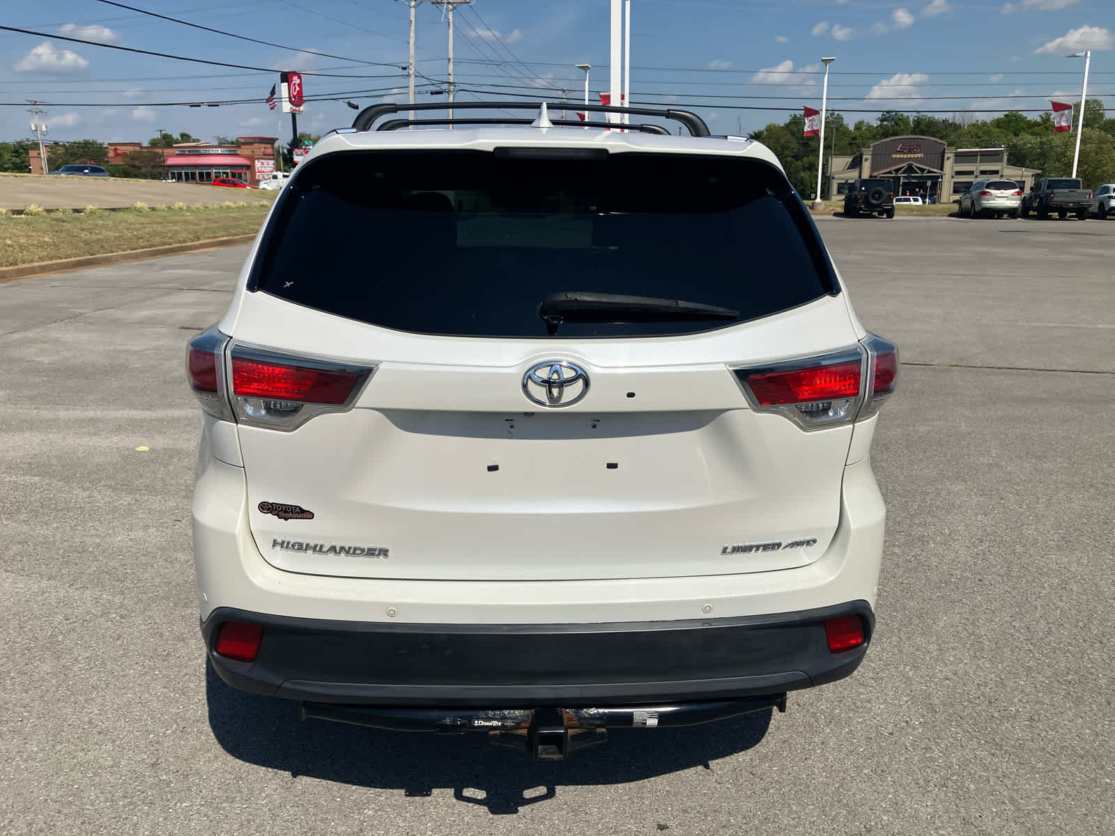 2016 Toyota Highlander photo 6 of 35