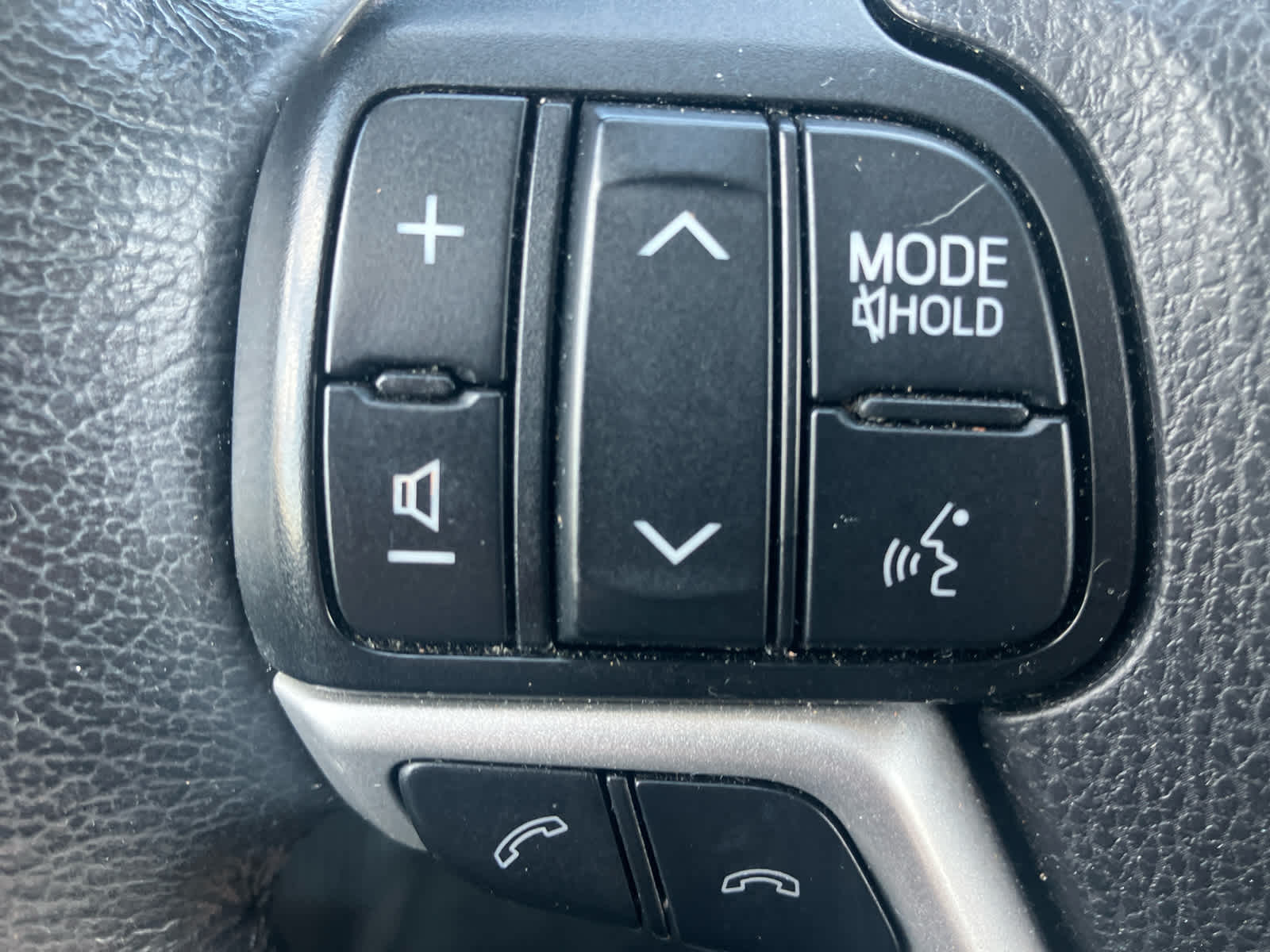 2020 Toyota Sienna photo 17 of 31