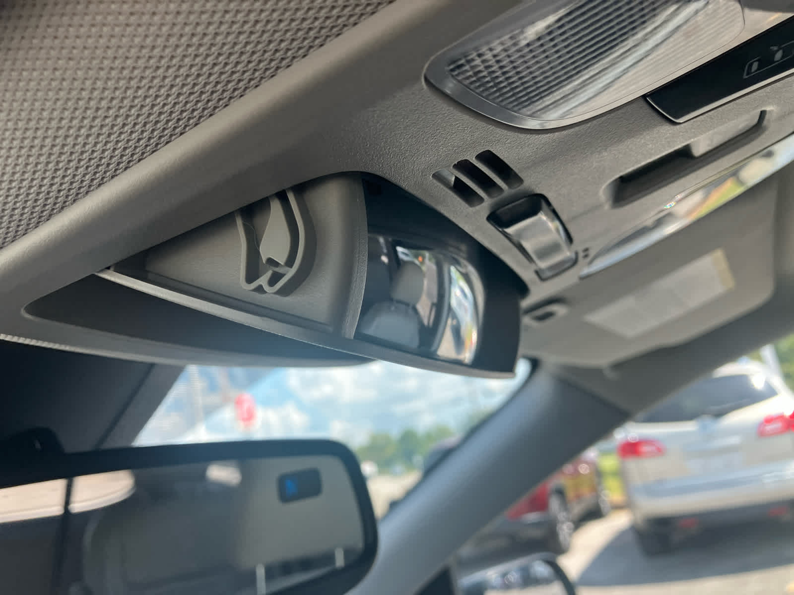 2020 Toyota Sienna photo 21 of 31