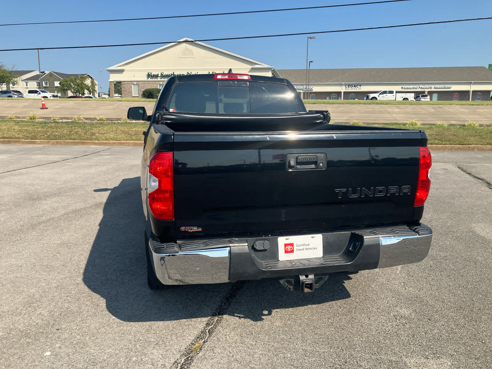 2021 Toyota Tundra photo 8 of 32