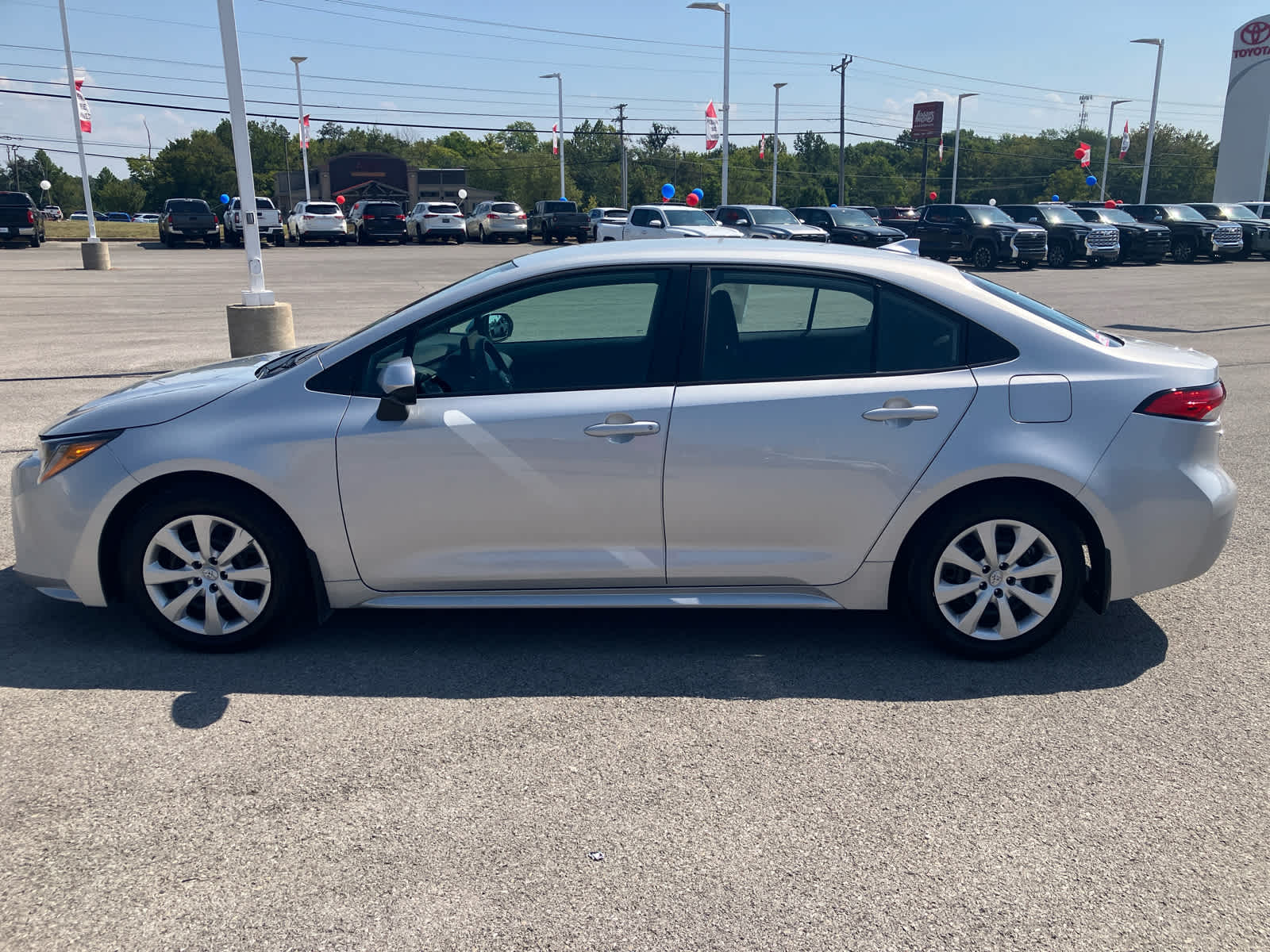 2026 Toyota Corolla photo 6 of 31