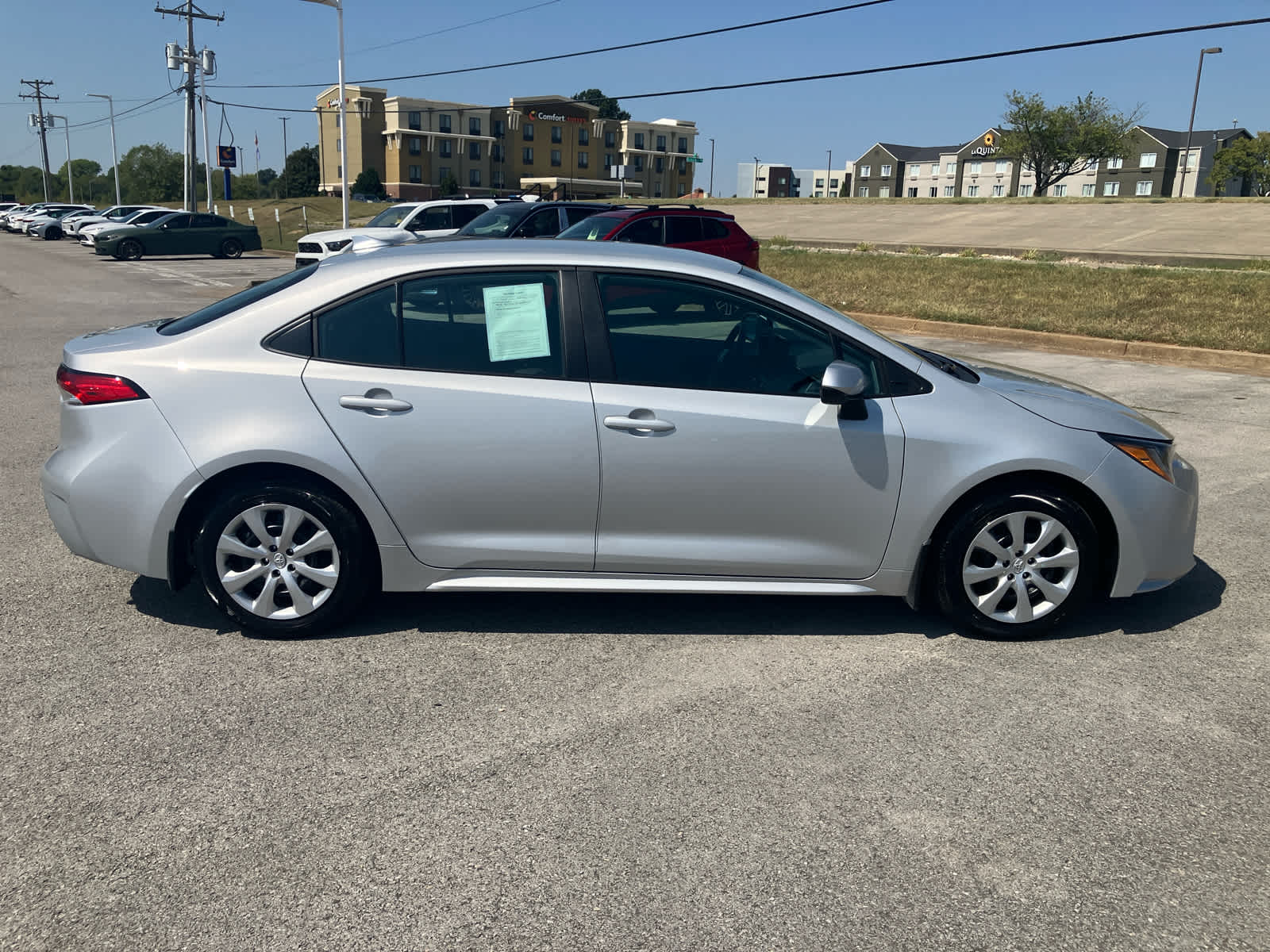 2026 Toyota Corolla photo 10 of 31