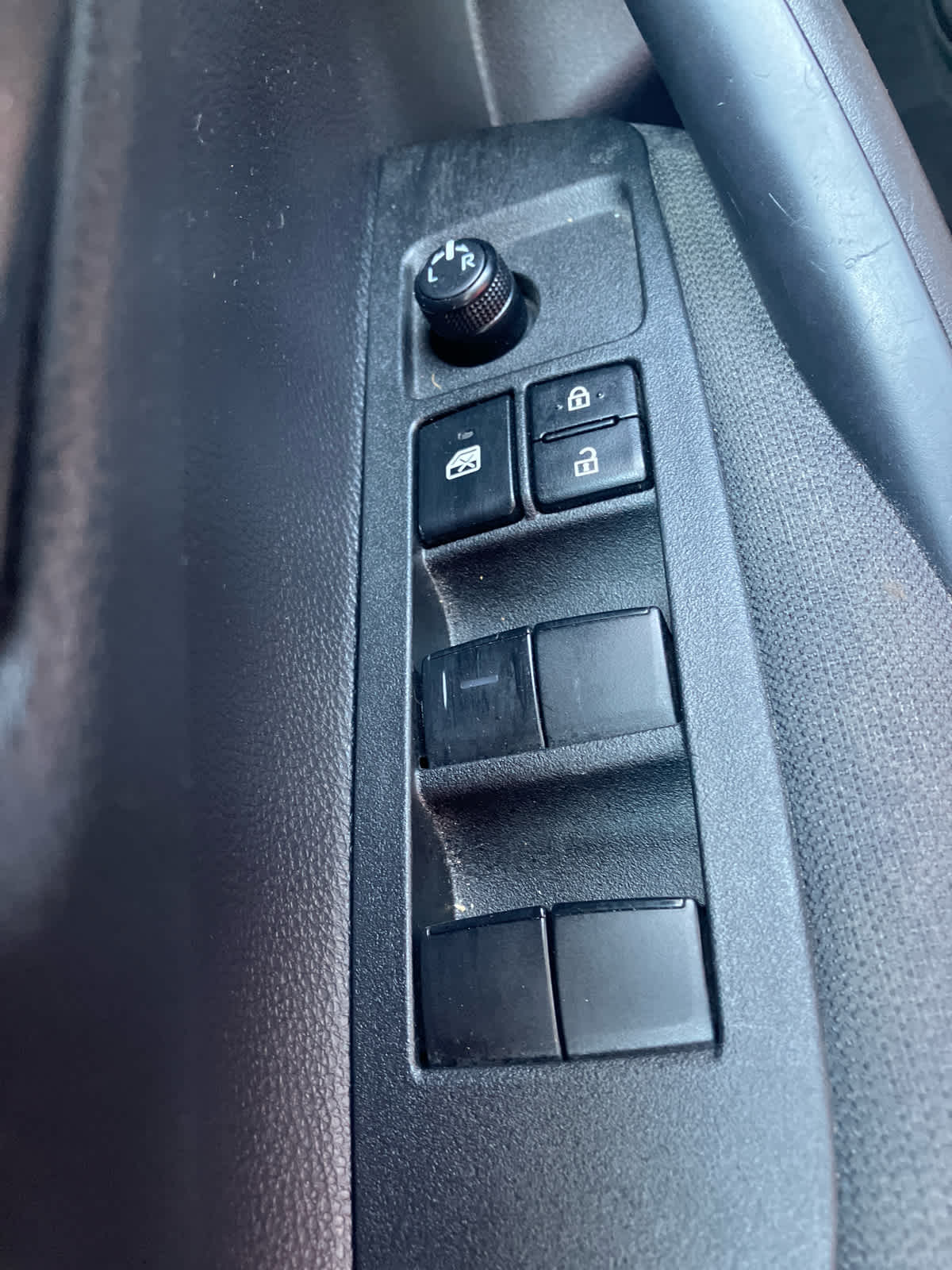 2026 Toyota Corolla photo 14 of 31