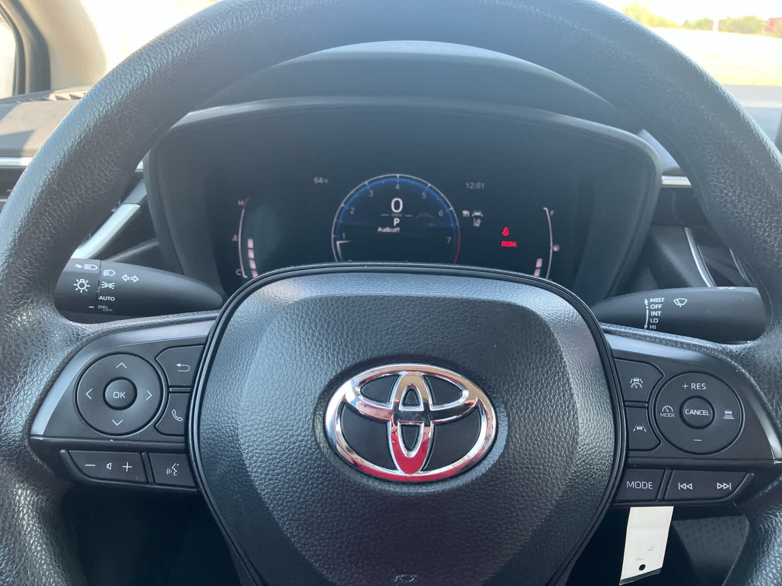 2026 Toyota Corolla photo 16 of 31