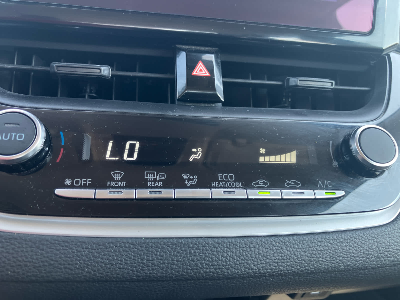 2026 Toyota Corolla photo 23 of 31