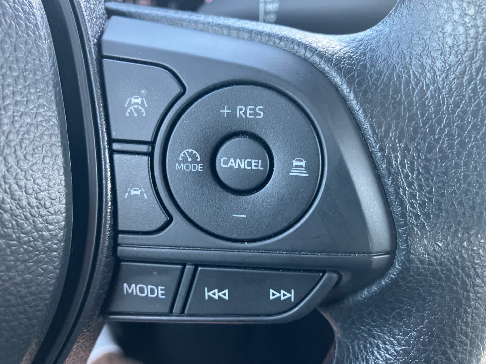 2026 Toyota Corolla Cross photo 19 of 31
