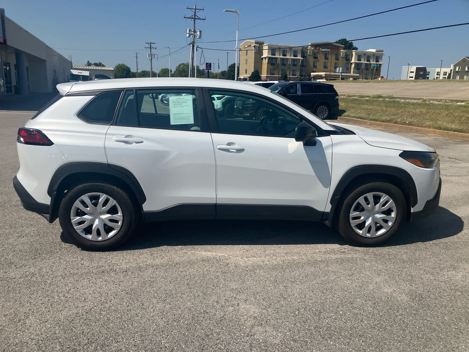 2026 Toyota Corolla Cross photo 11 of 32