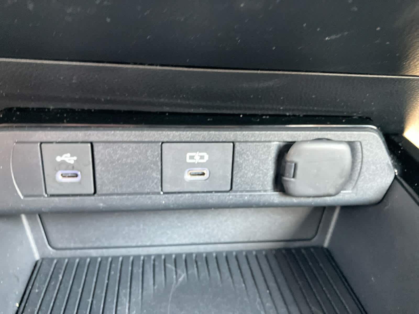 2026 Toyota Prius photo 26 of 33