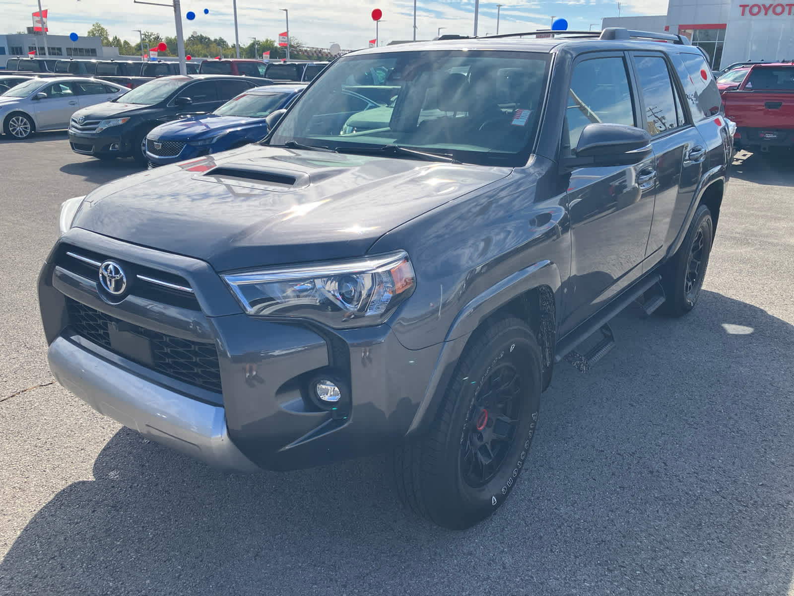 2022 Toyota 4Runner photo 3 of 36