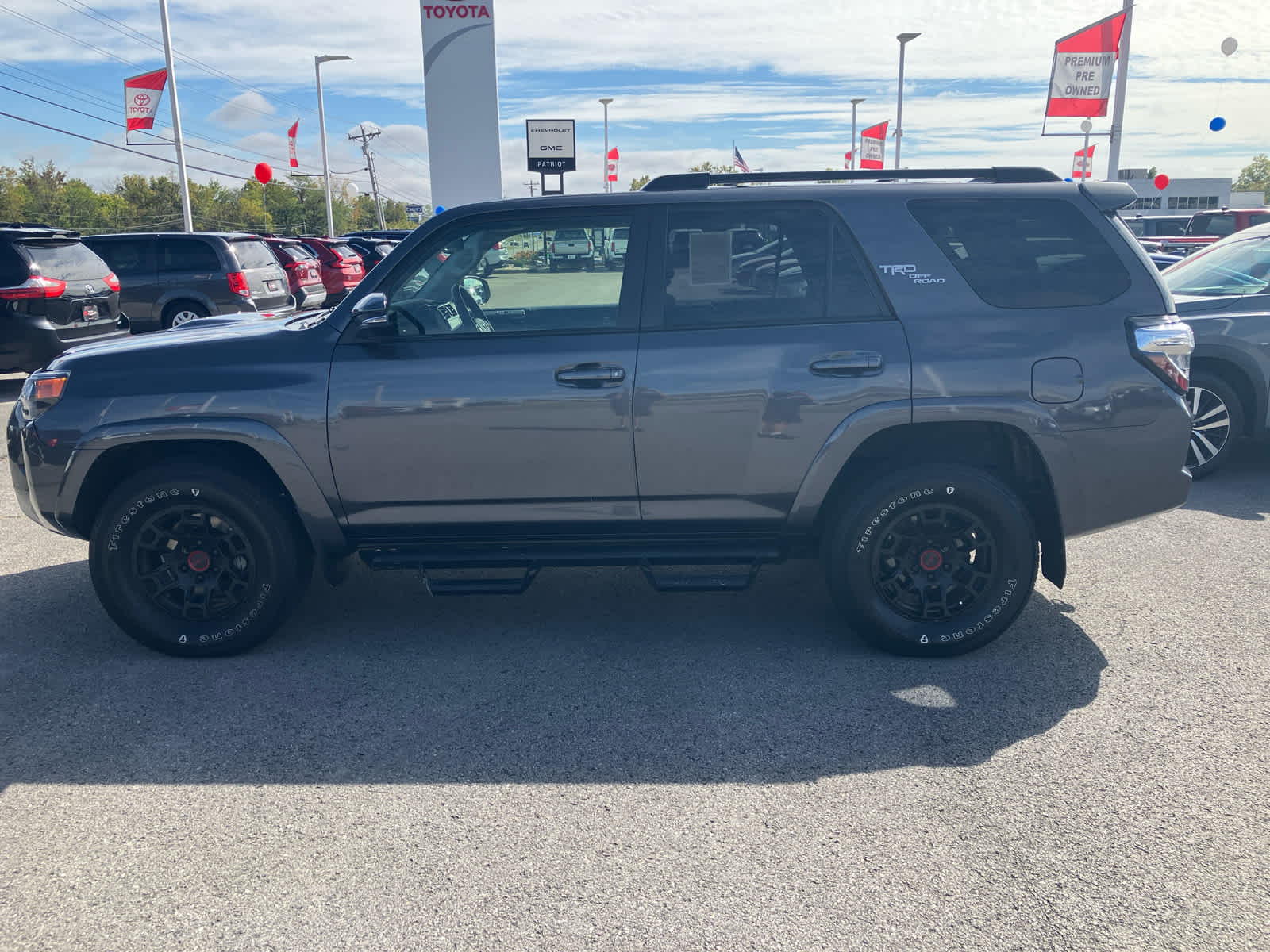 2022 Toyota 4Runner photo 4 of 36