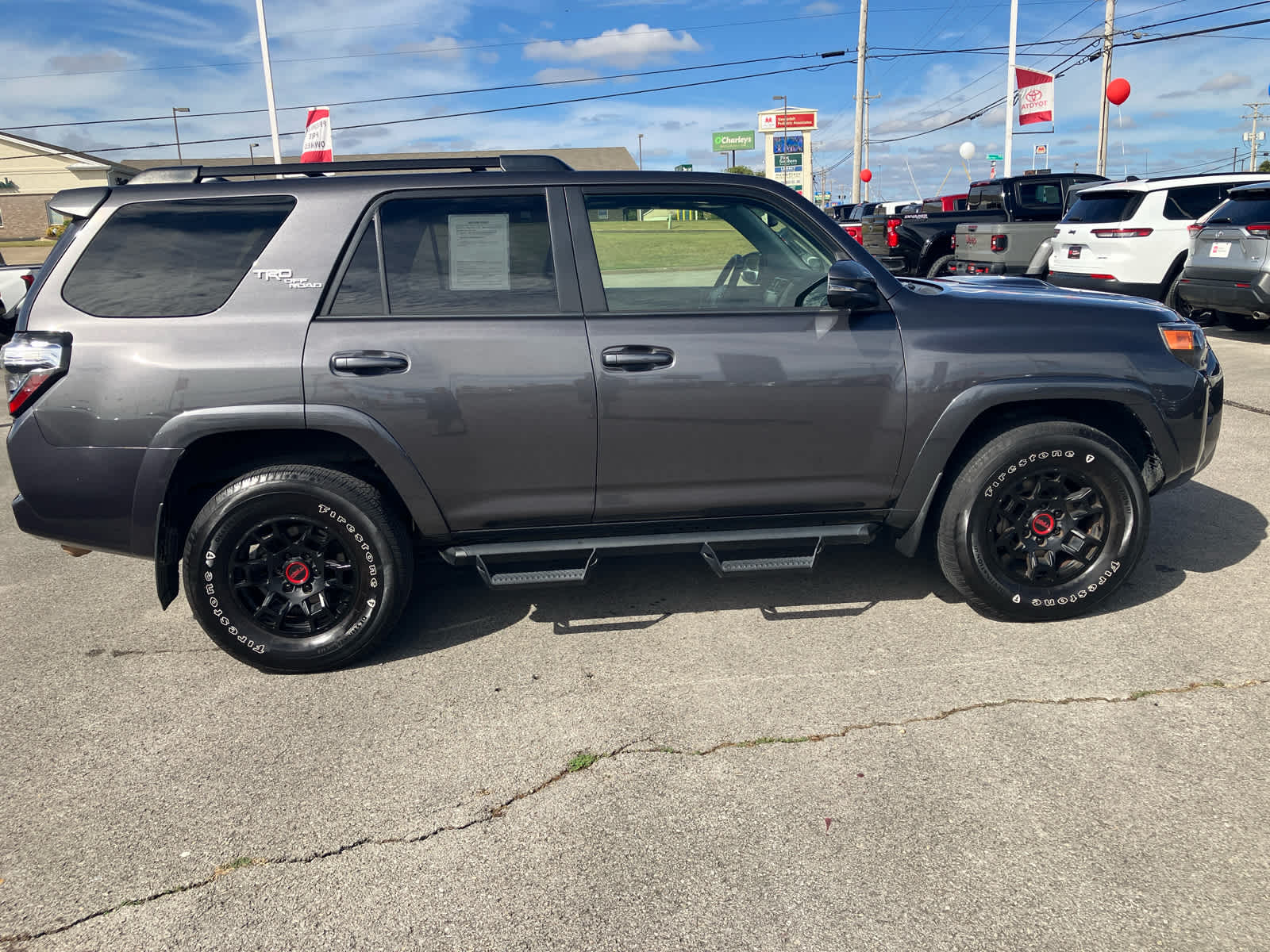 2022 Toyota 4Runner photo 8 of 36