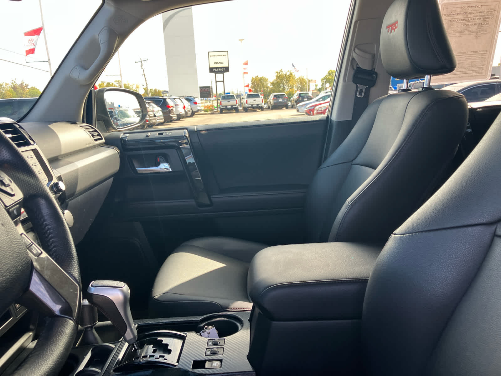 2022 Toyota 4Runner photo 10 of 36