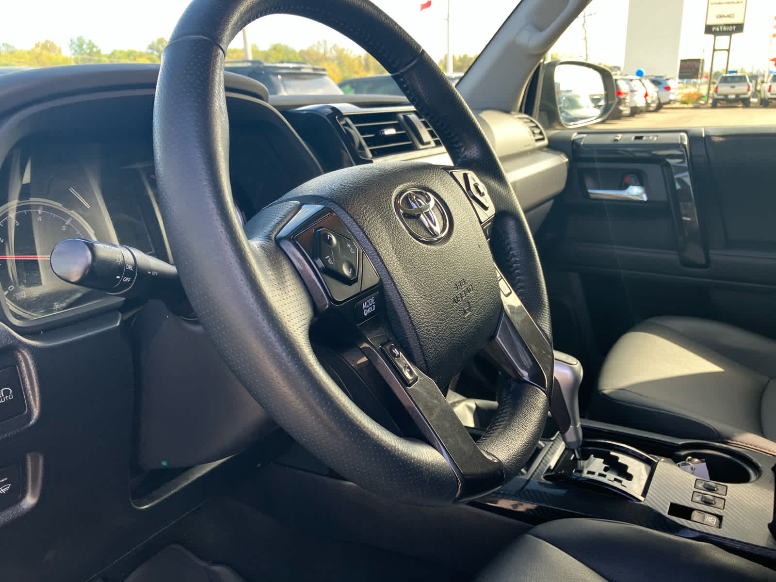 2022 Toyota 4Runner photo 9 of 36