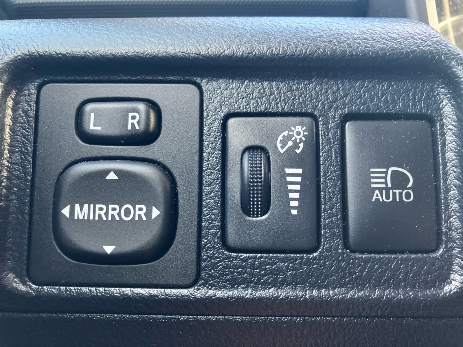 2022 Toyota 4Runner photo 13 of 36